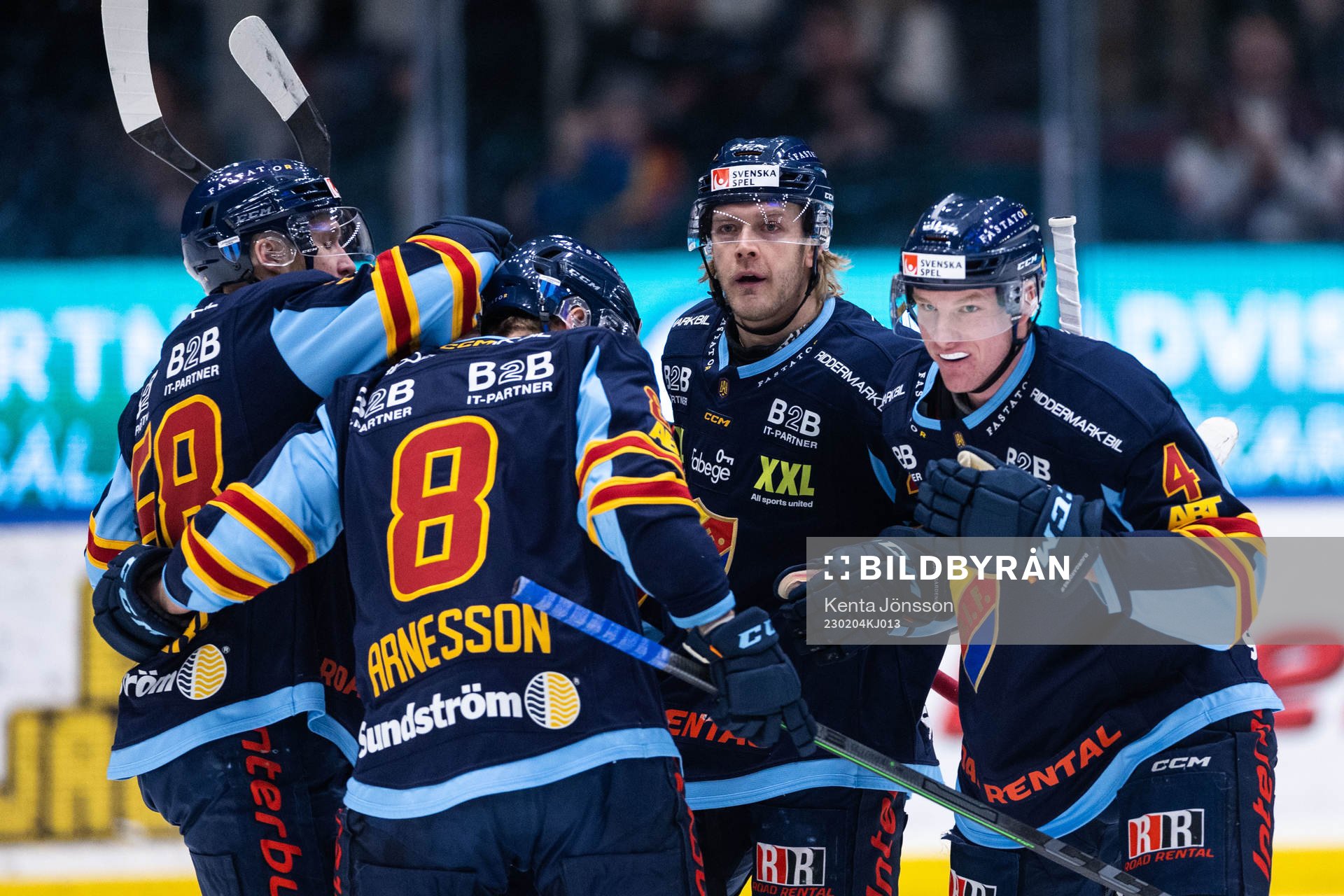 Djurgårdens Edvin Hammarlund jublar med lagkamrater
