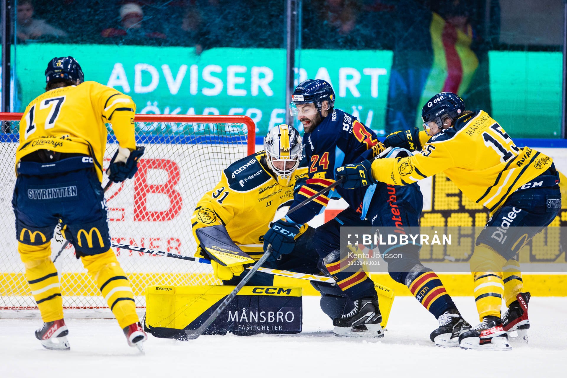 Södertäljes målvakt Nikita Tolopilo, Johan Ivarsson och