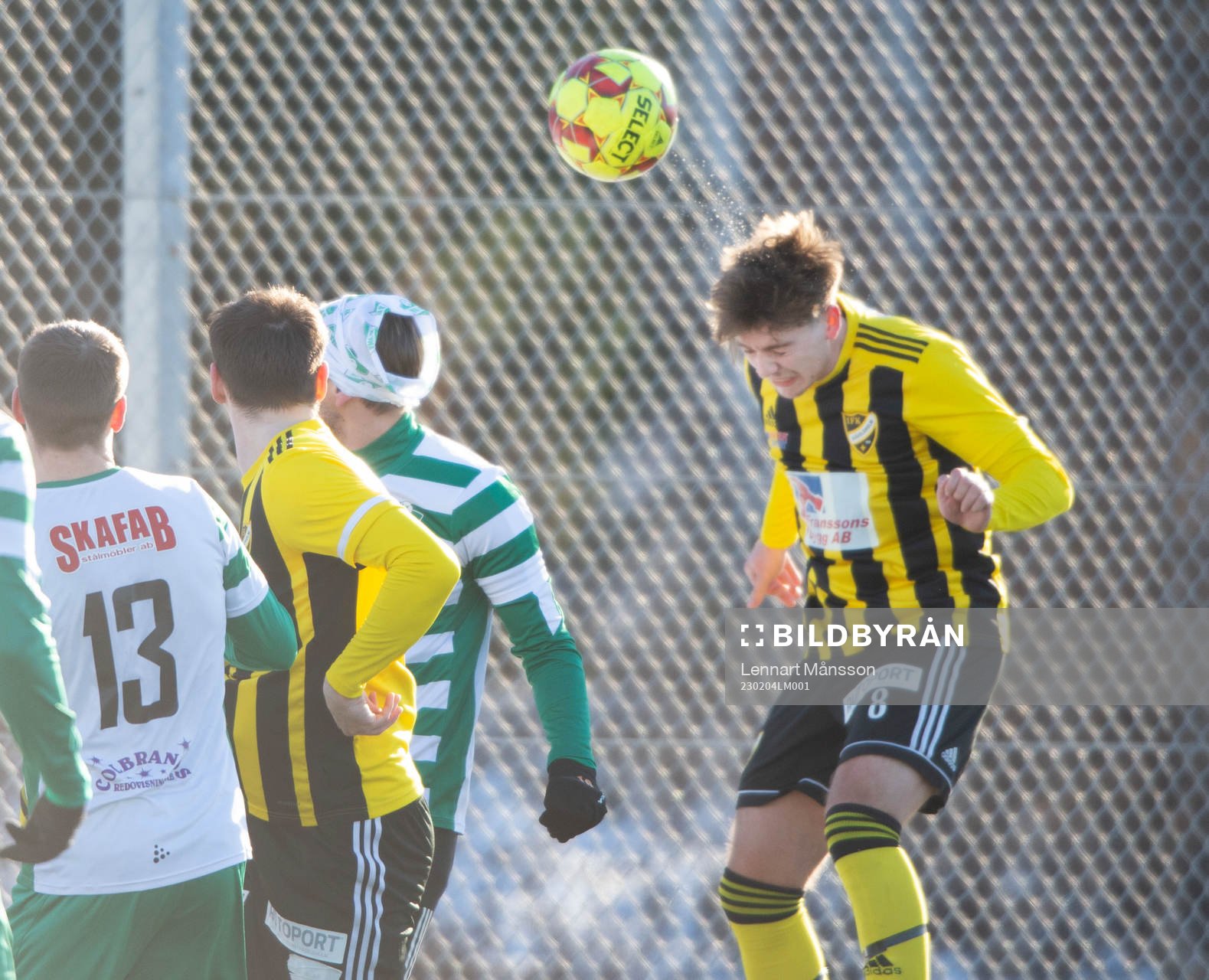 IFK Hässleholms Axel Winberg assisterar till 1-0i