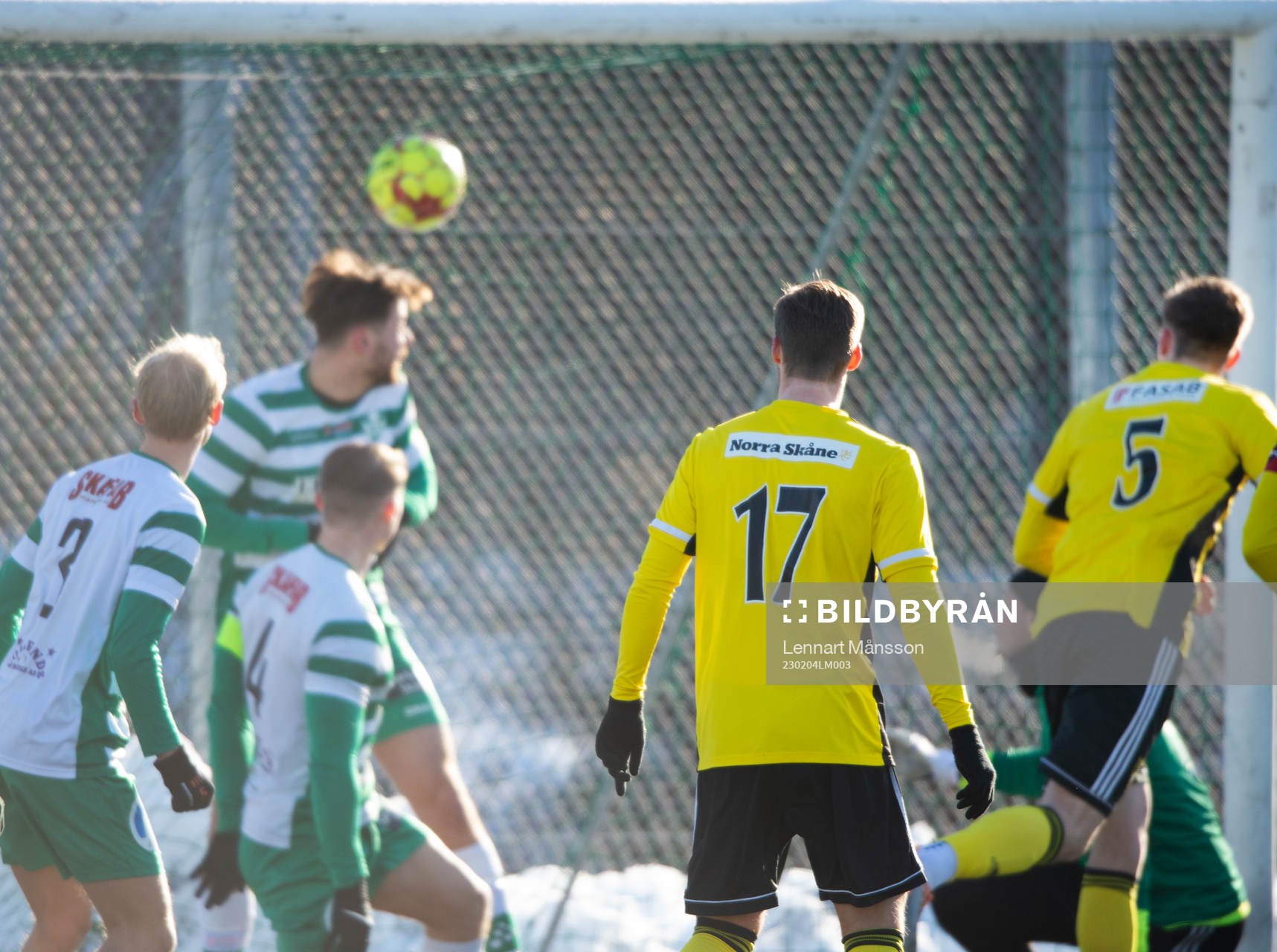 IFK Hässleholms Axel Henriksson nickar in 1-0 i