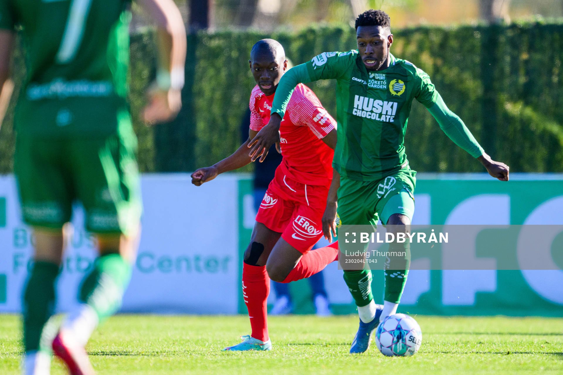 Moonga Simba of Brann and Shaquille Pinas of Hammarby