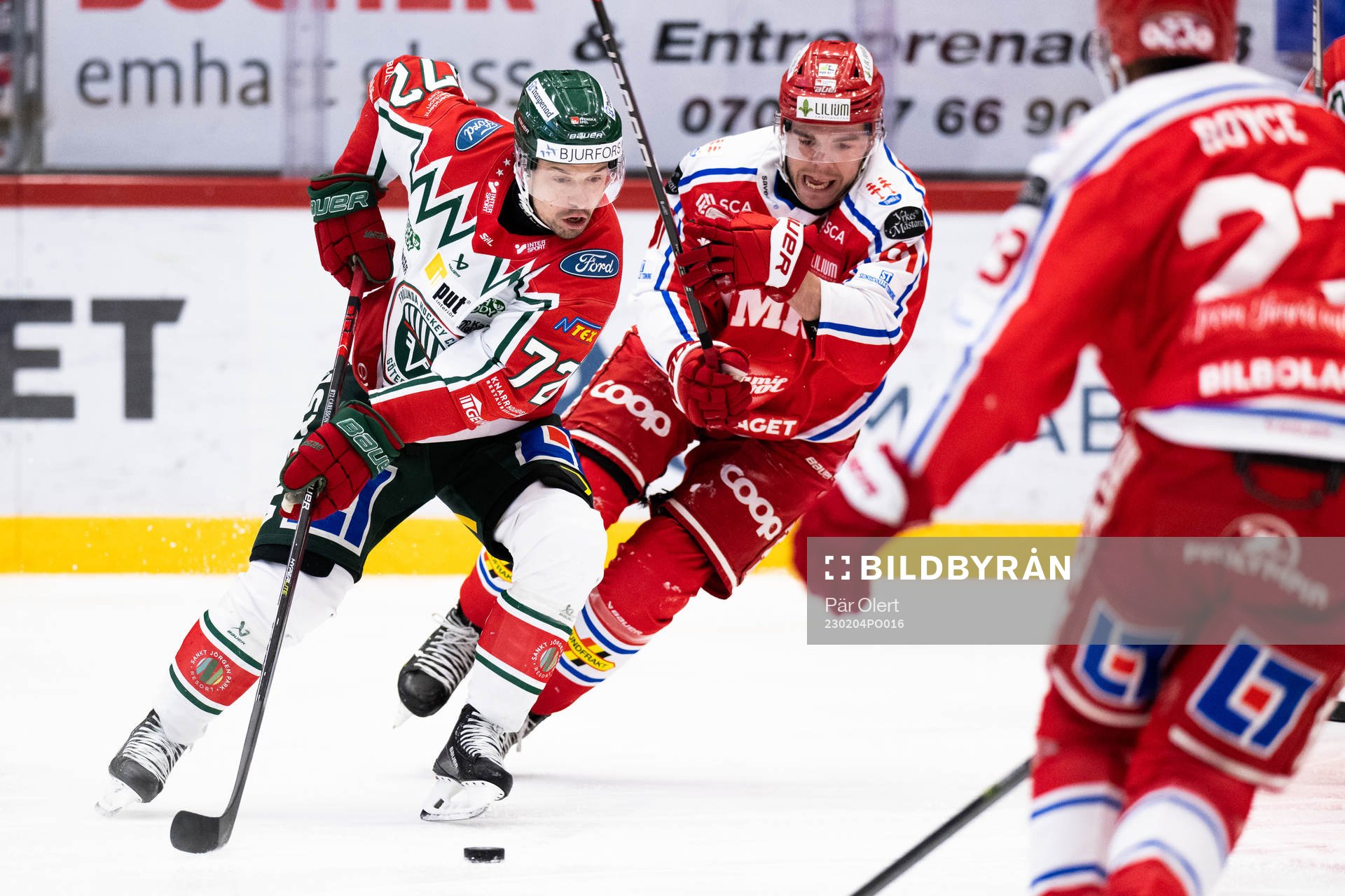 Frölundas Patrik Carlsson och Timrås Magnus Pääjärvi