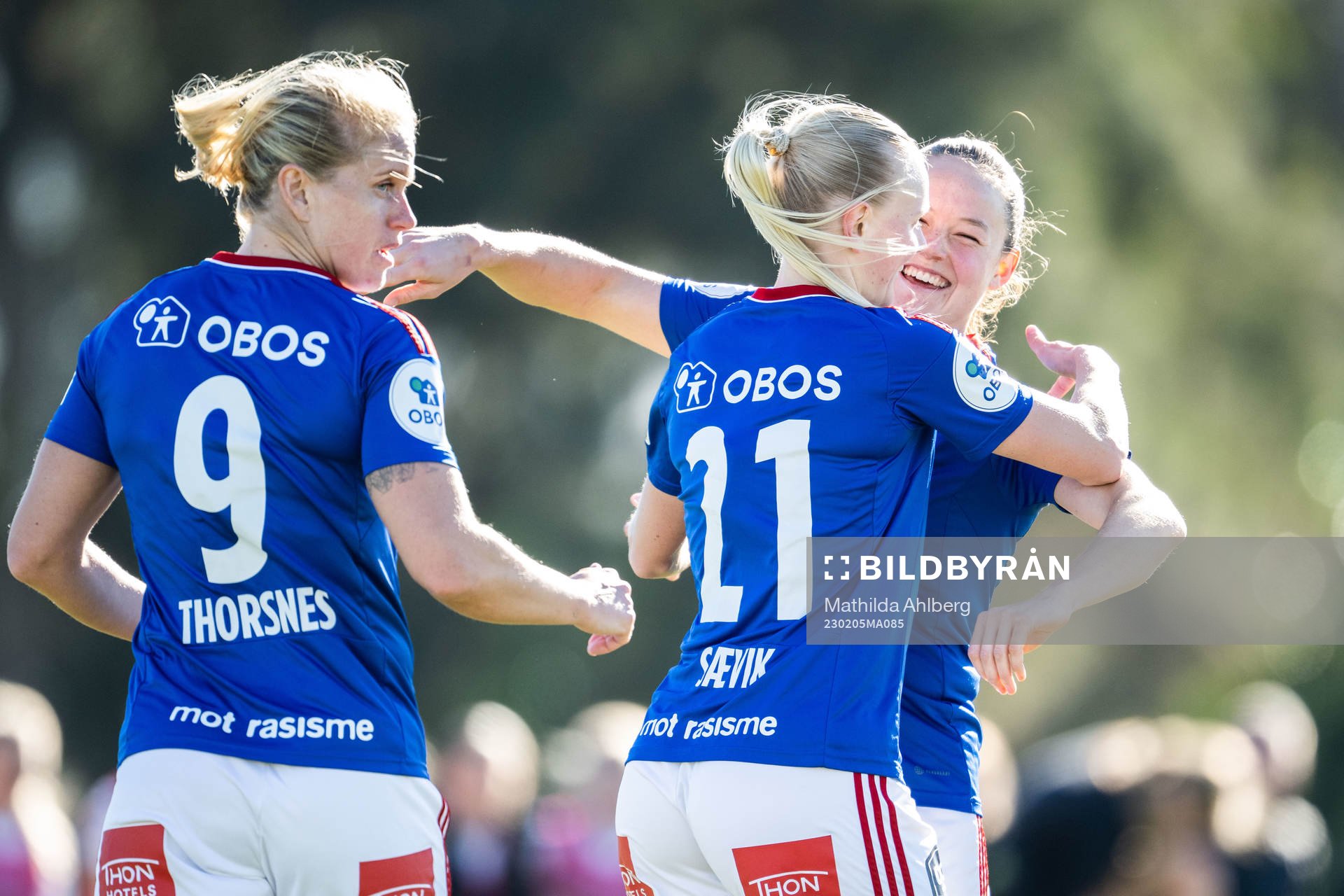 Karina Saevik of Vålerenga celebrates with Stine