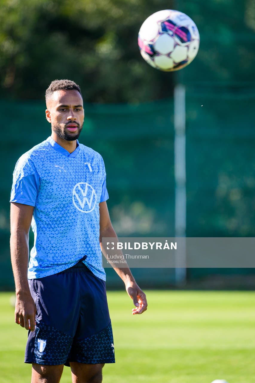Isaac Kiese Thelin
