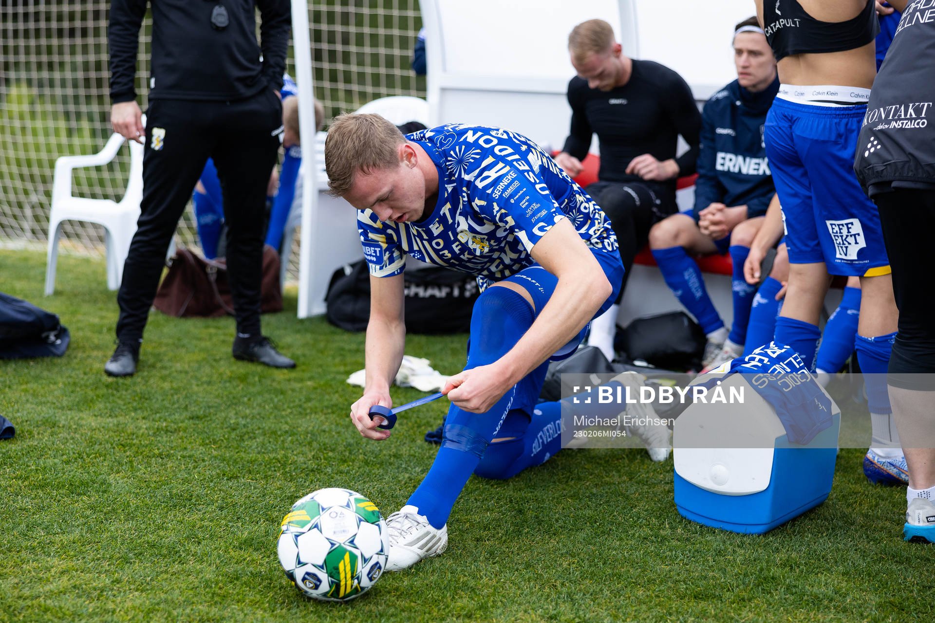 IFK Göteborgs Adam Carlén innan  träningsmatchen i