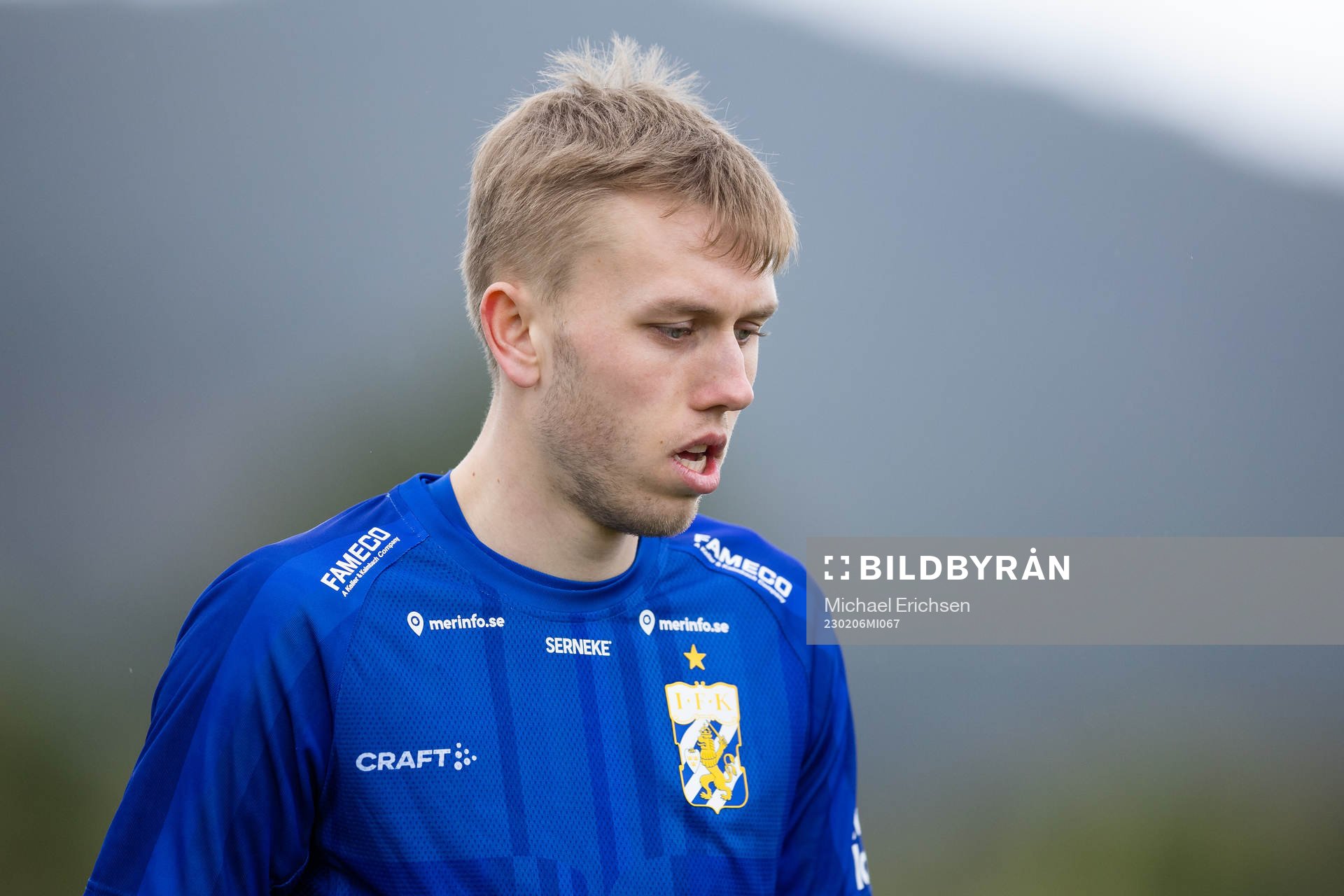 IFK Göteborgs Elias Hagen innan träningsmatchen i fotboll