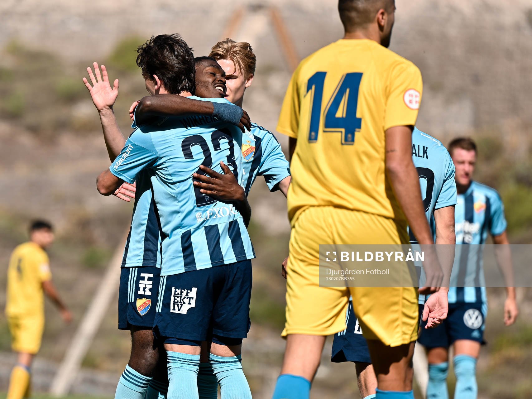 Djurgårdens Gustav Wikheim och Joel Asoro jublar