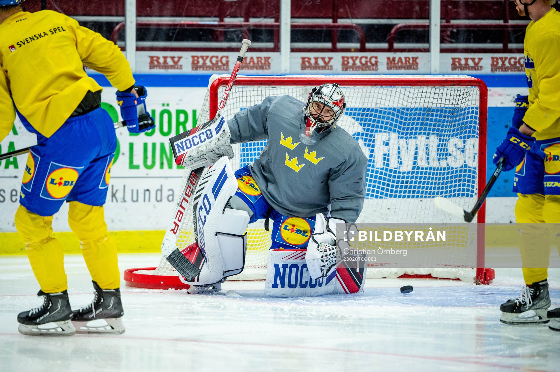 Goalkeeper Jhonas Enroth of Sweden at a practice session