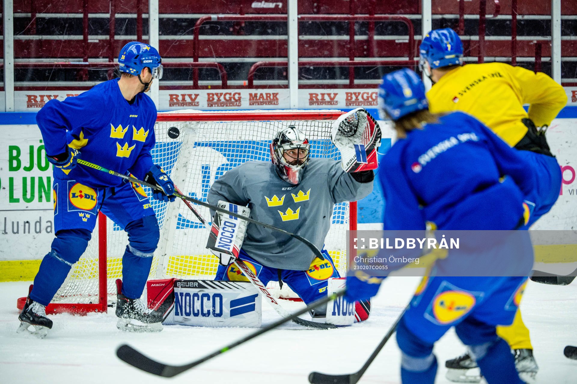 Goalkeeper Jhonas Enroth of Sweden at a practice session