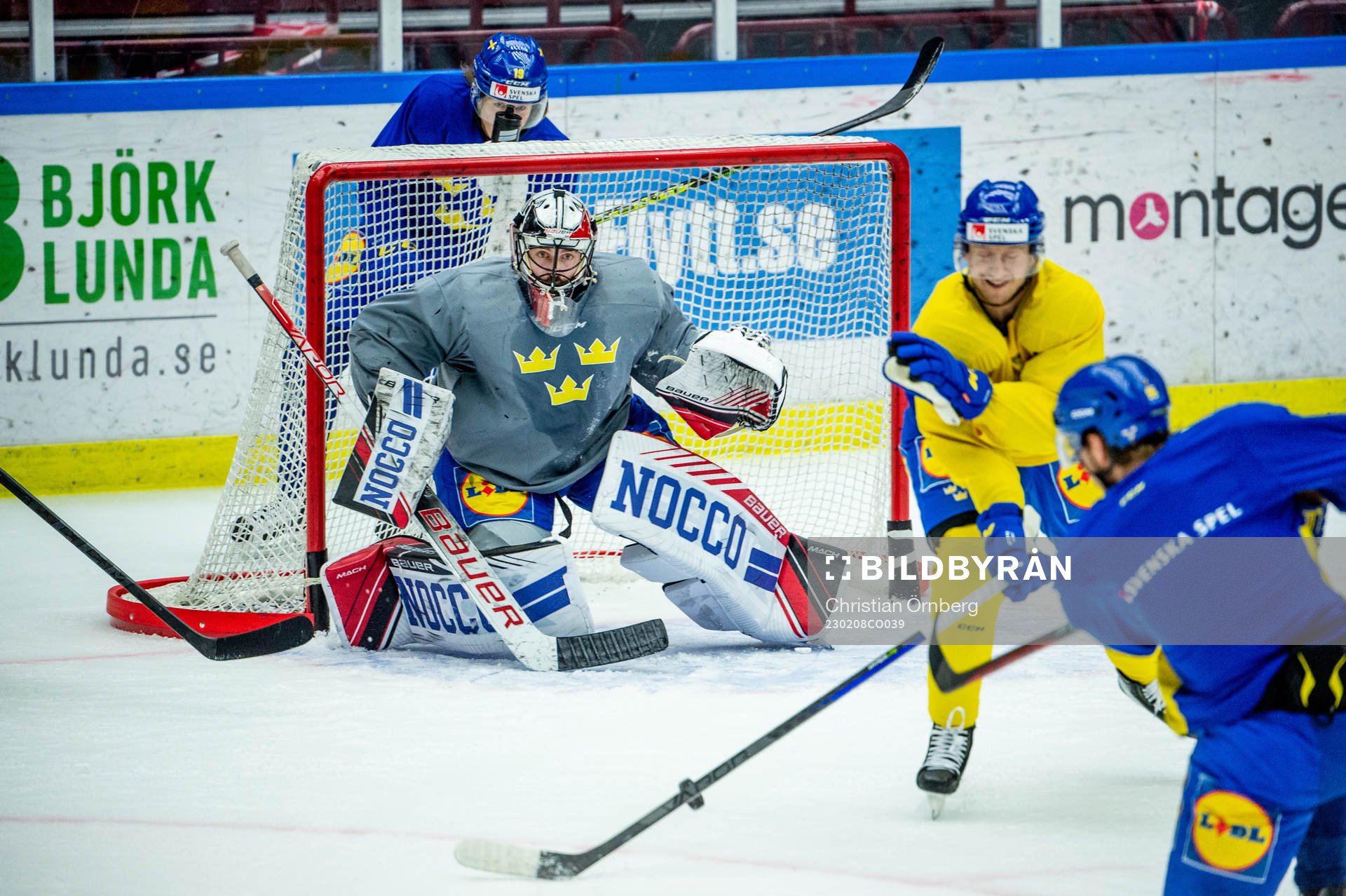 Goalkeeper Jhonas Enroth of Sweden at a practice session