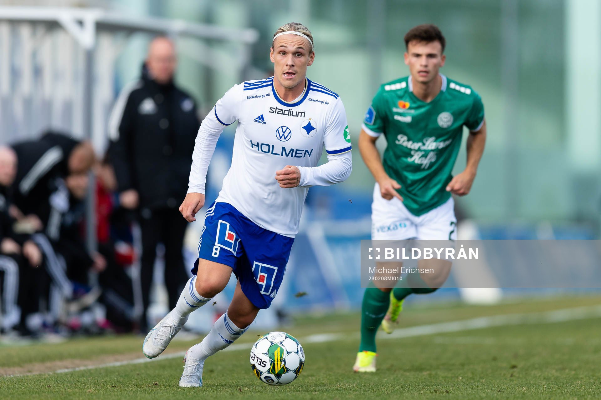 Norrköpings Arnór Sigurdsson under träningsmatchen i fotboll mellan IFK Norrköping och Viborg den 8 februari 2023 i San Pedro del Pinatar.