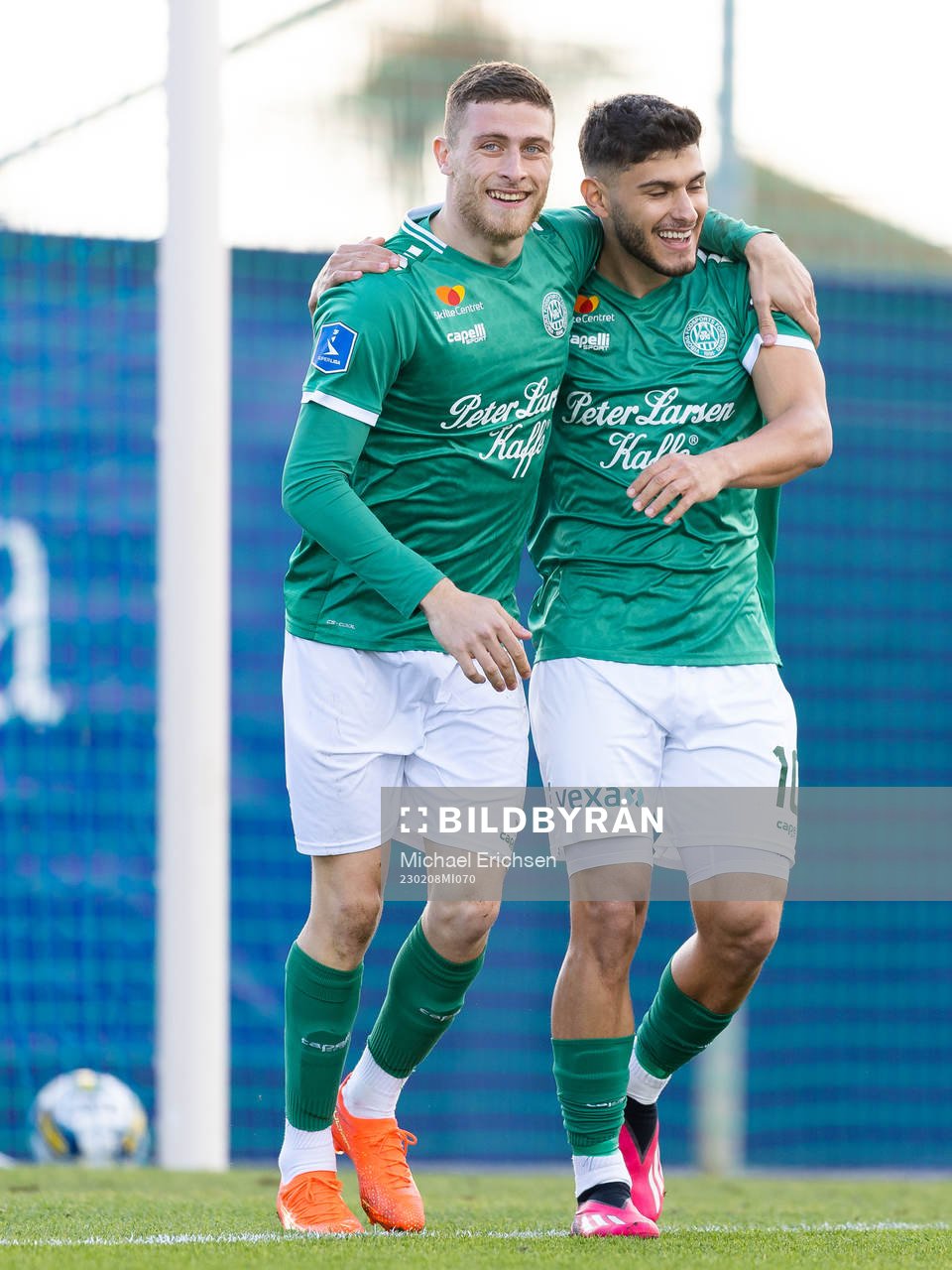 Viborgs Paulinho jublar efter 1-1 under träningsmatchen i fotboll mellan IFK Norrköping och Viborg den 8 februari 2023 i San Pedro del Pinatar.
