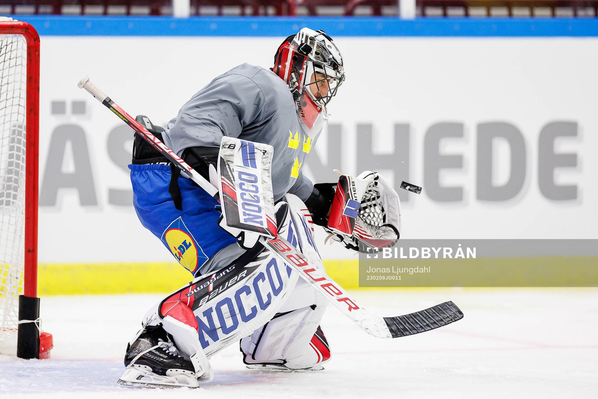 Goalkeeper Jhonas Enroth of Sweden at a practice session