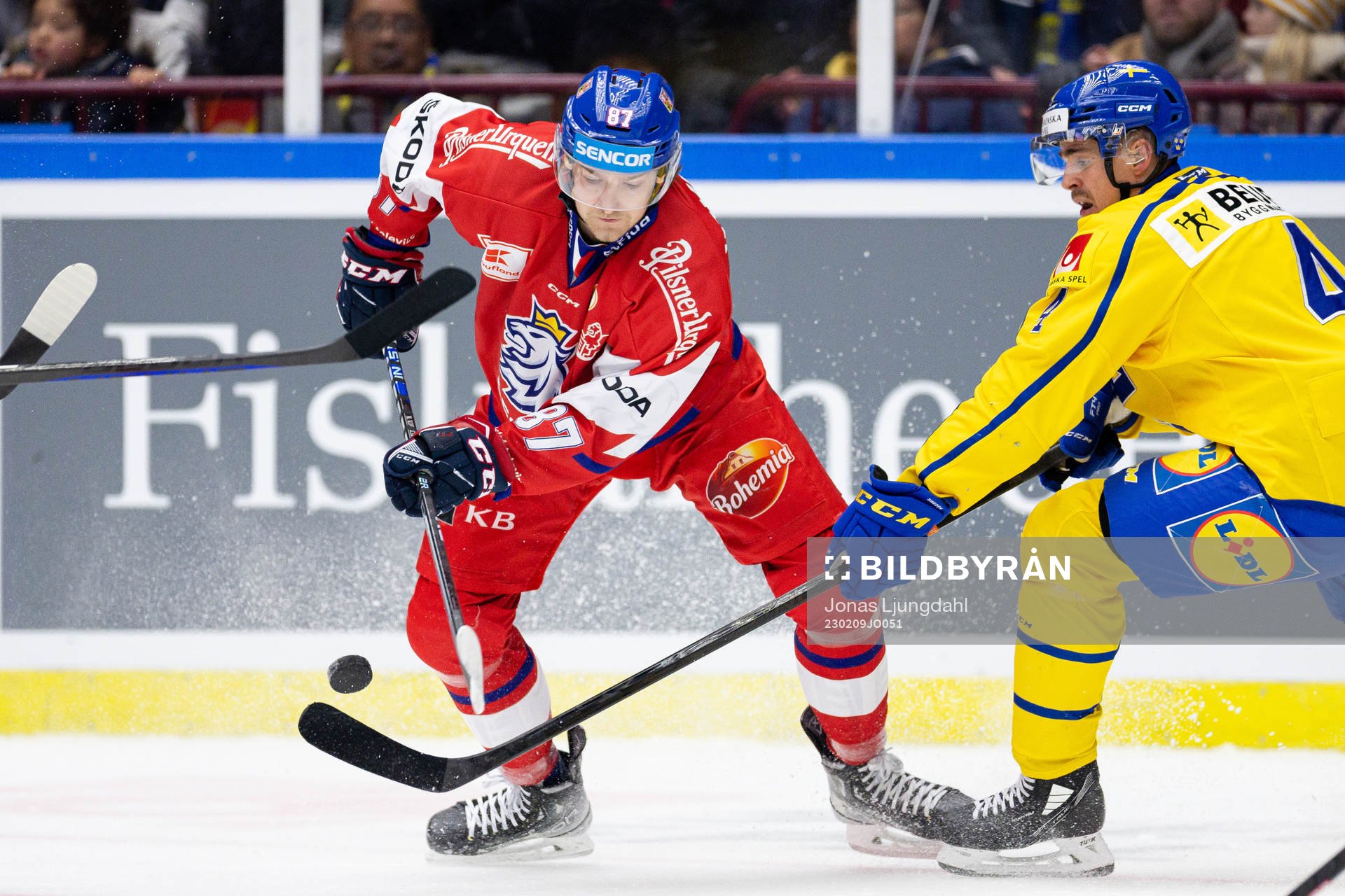 Michal Kovarcik of Czech Republic and Emil Djuse of Sweden