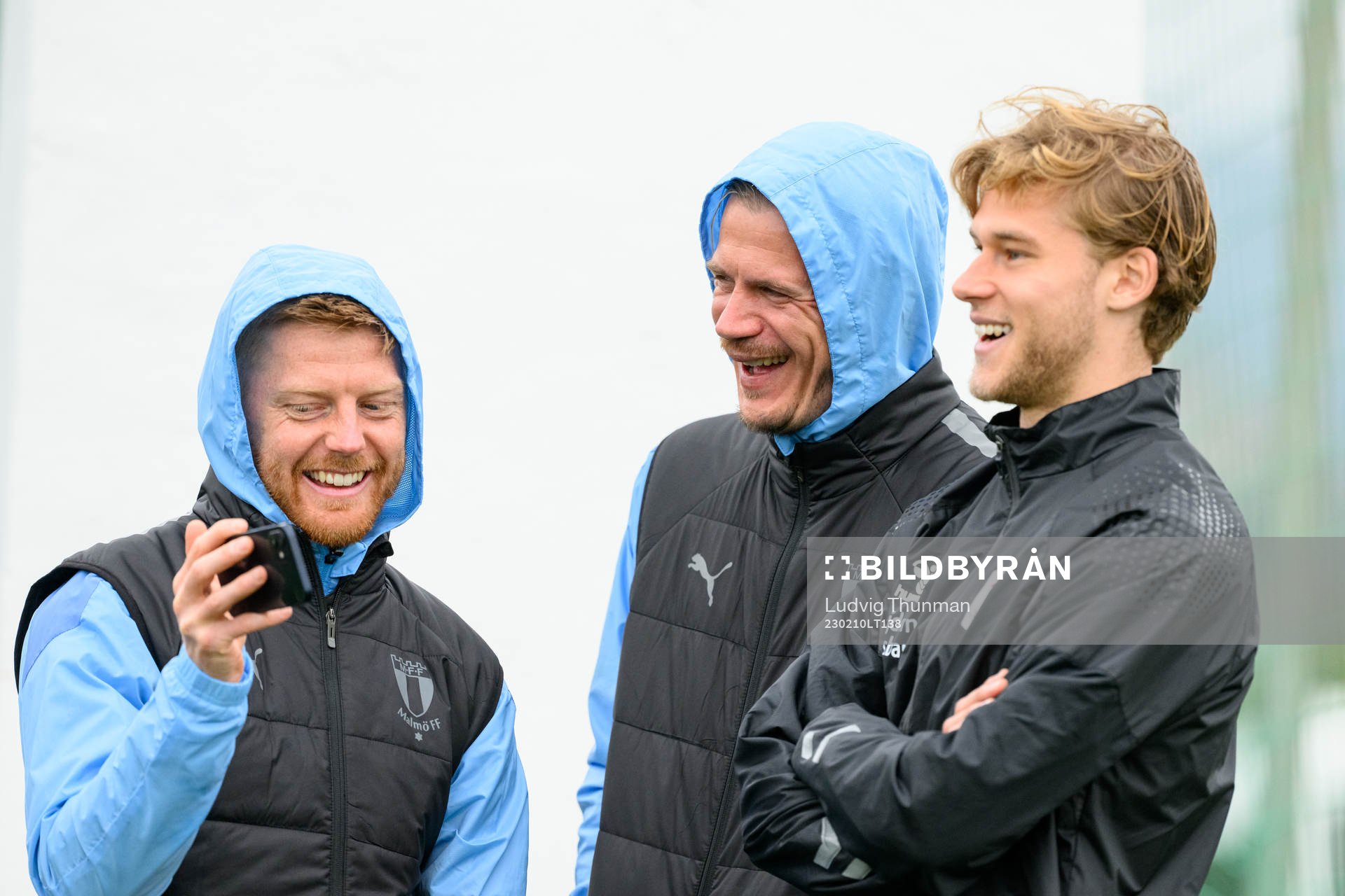 Anders Christiansen, goalkeeper Johan Dahlin of Malmö FF