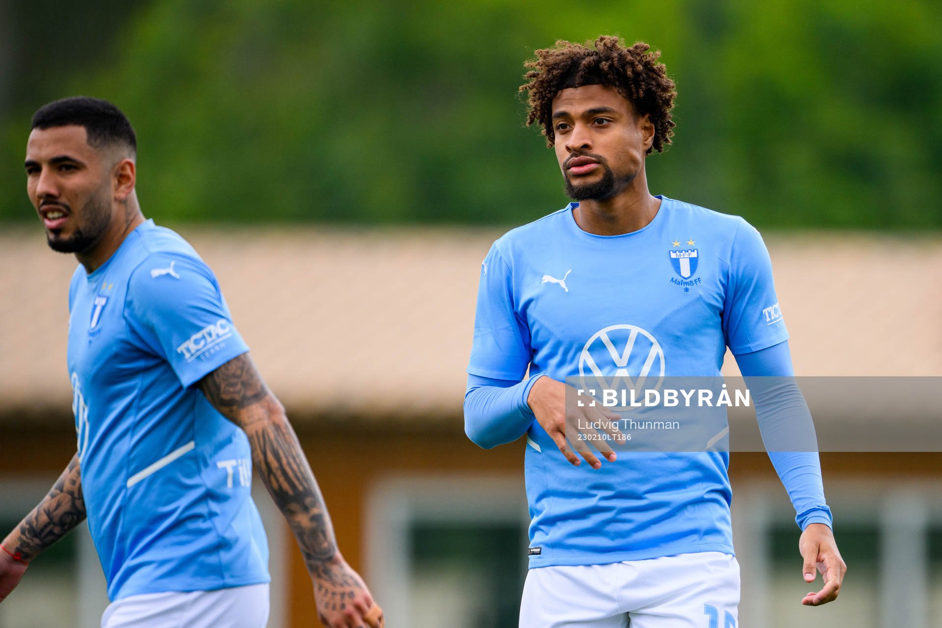 Sergio Pena of Malmö FF and Joseph Ceesay