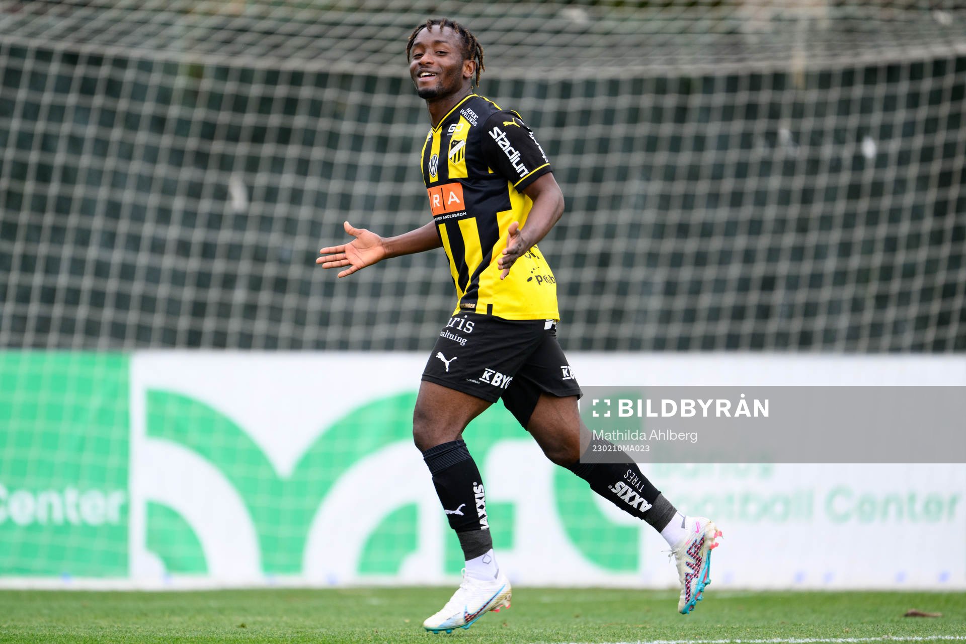 Ibrahim Sadiq of Häcken celebrates