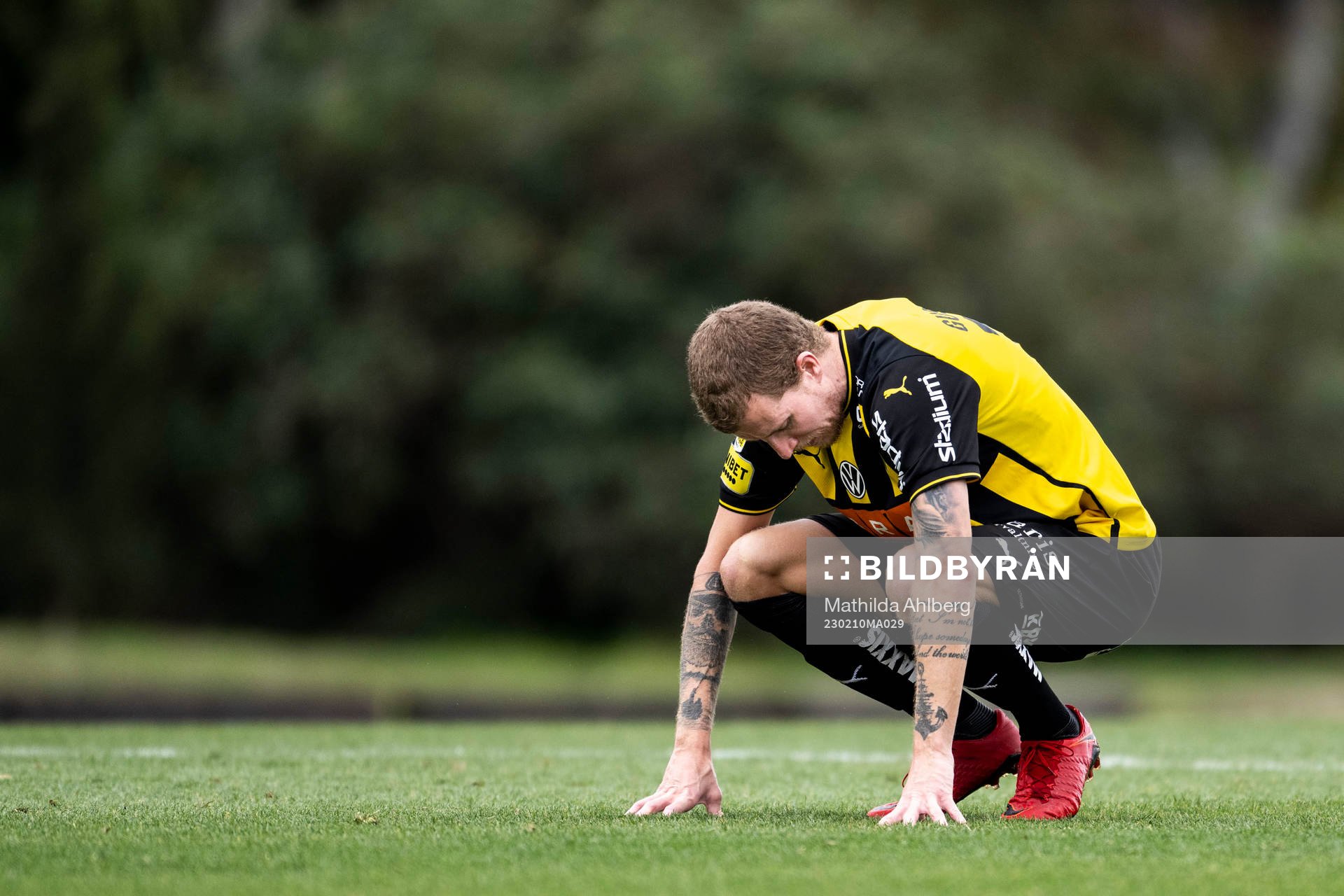 Simon Gustafson of Häcken looks dejected