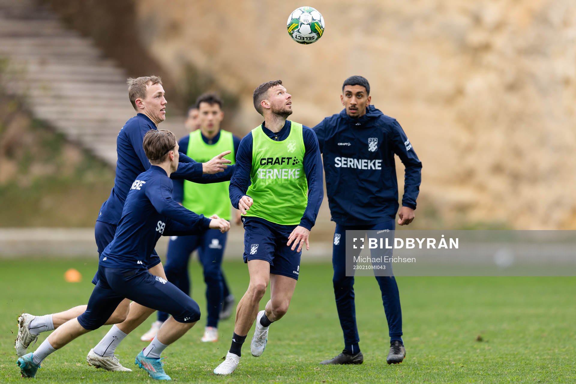 IFK Göteborgs Marcus Berg mot Adam Carlén och Lucas Kåhed
