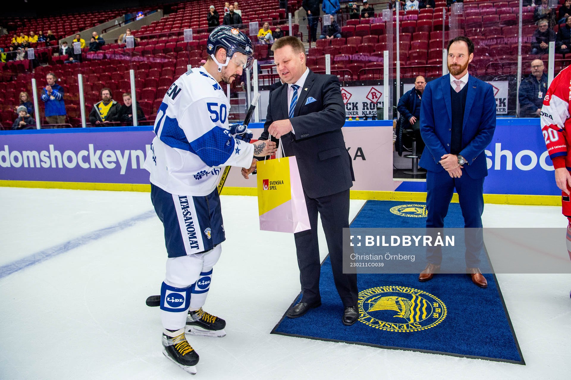 Juhamatti Aaltonen of Finland awarded player of the game