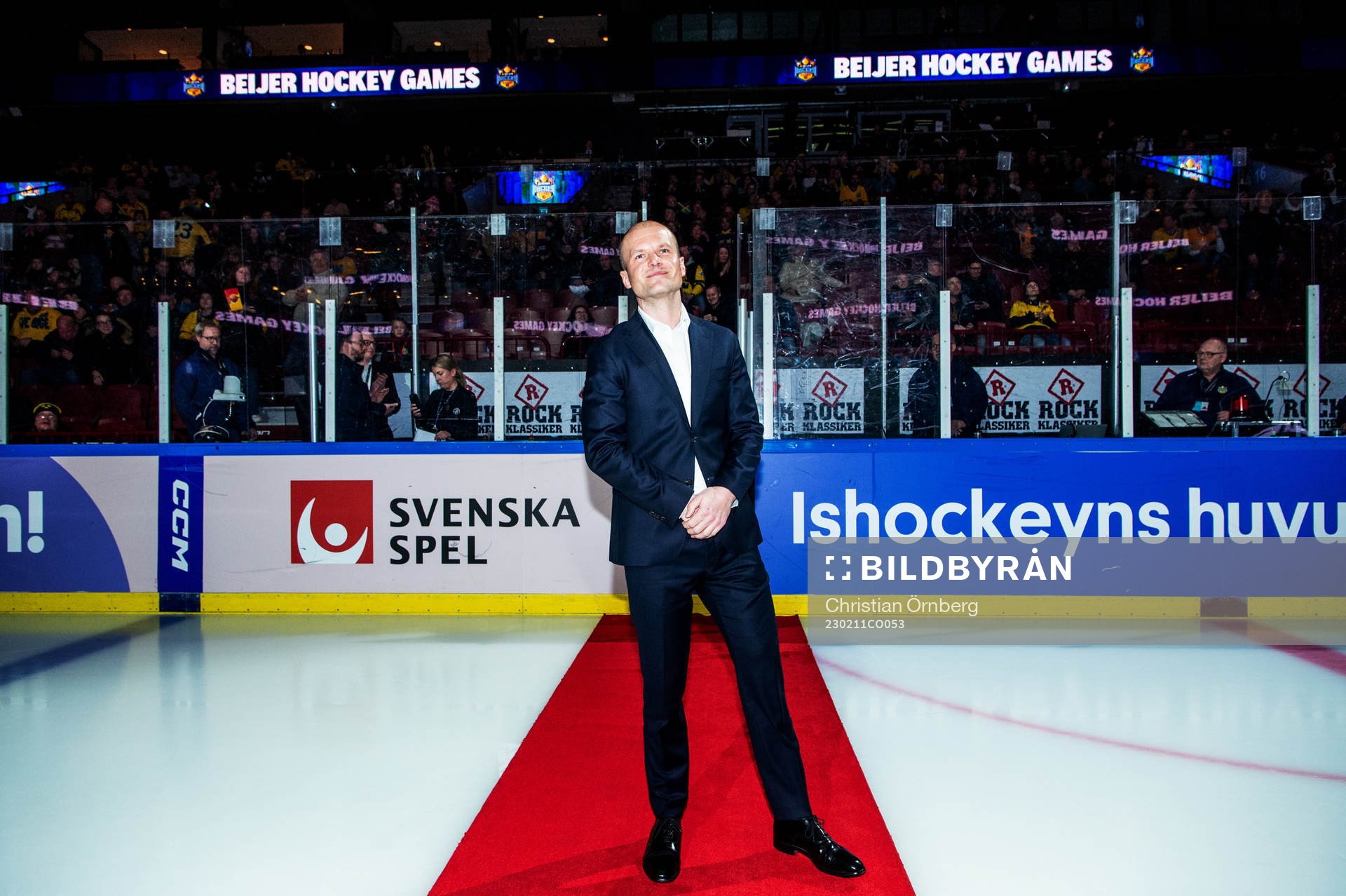Referee Ludvig Lundgren is awarded ”Stora Grabbars