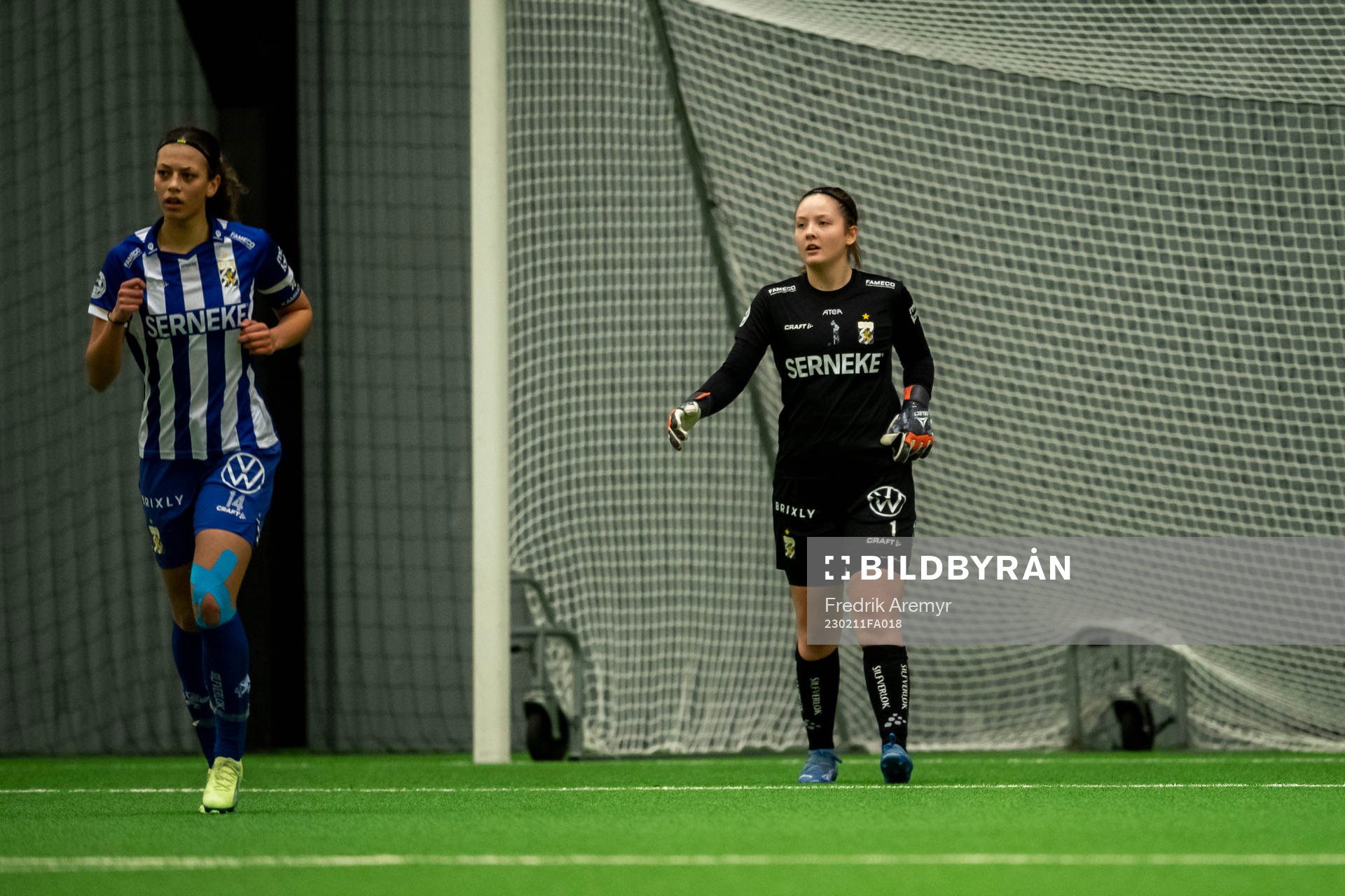 IFK Göteborgs Malva Larsson och Målvakt  Lisa Davidsson