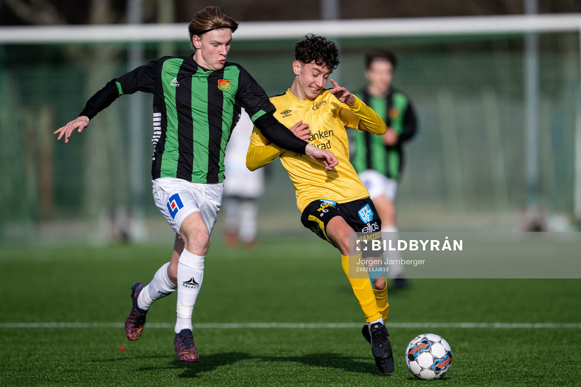 Gais Christoffer Simmergren och Elfsborgs Erdion Svarqa