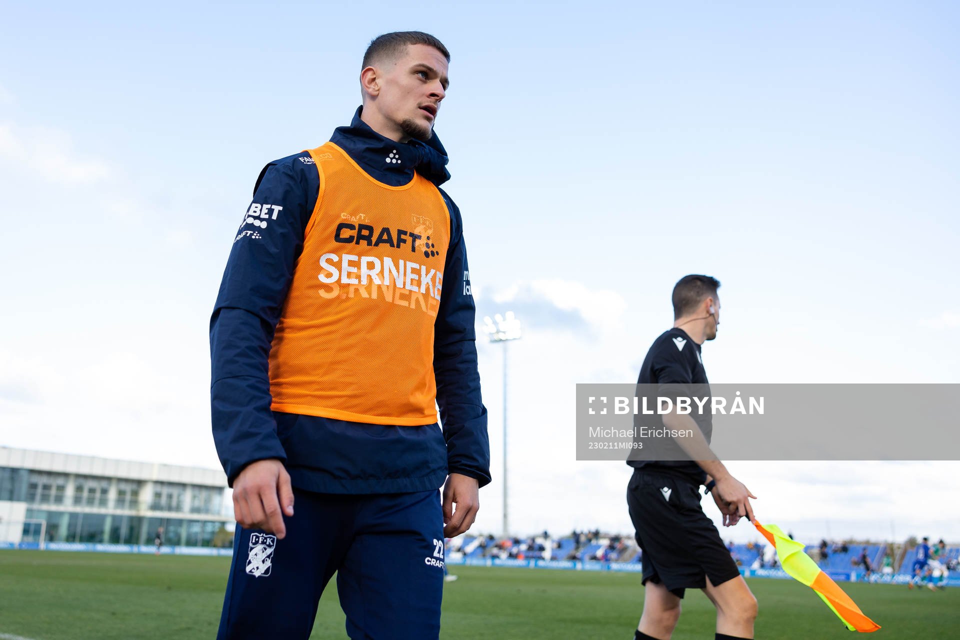 IFK Göteborgs Filip Ambroz värmer upp