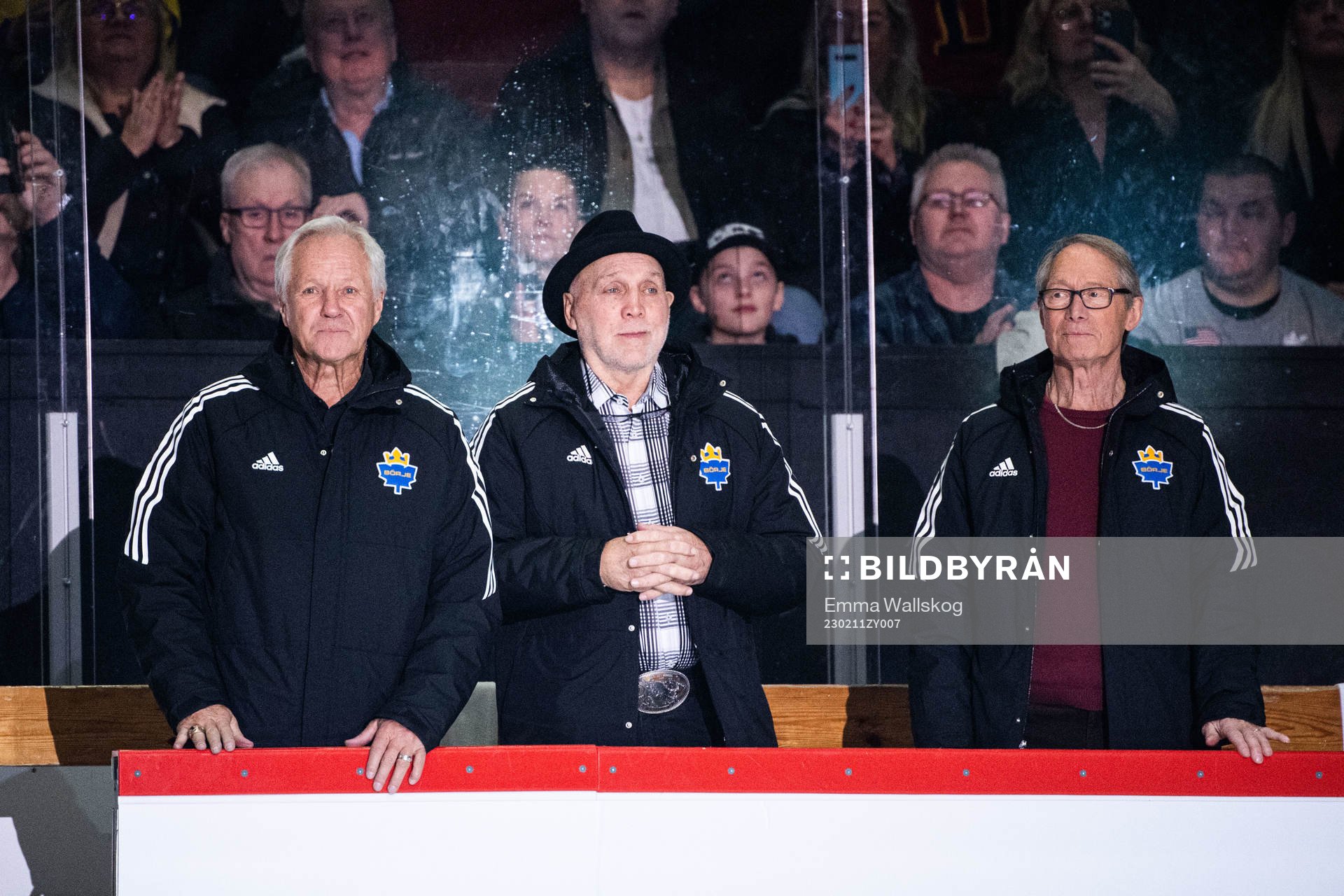 Toronto Maple Leafs coach Darryl Sittler, coach Tiger