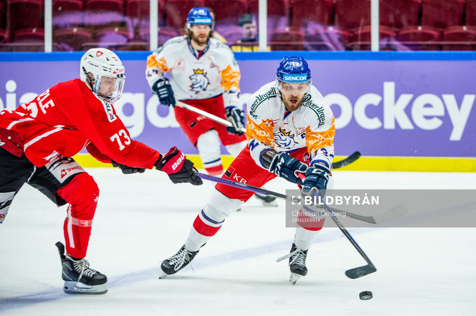 Mike Kunzle of Switzerland and Jiri Smejkal of Czech