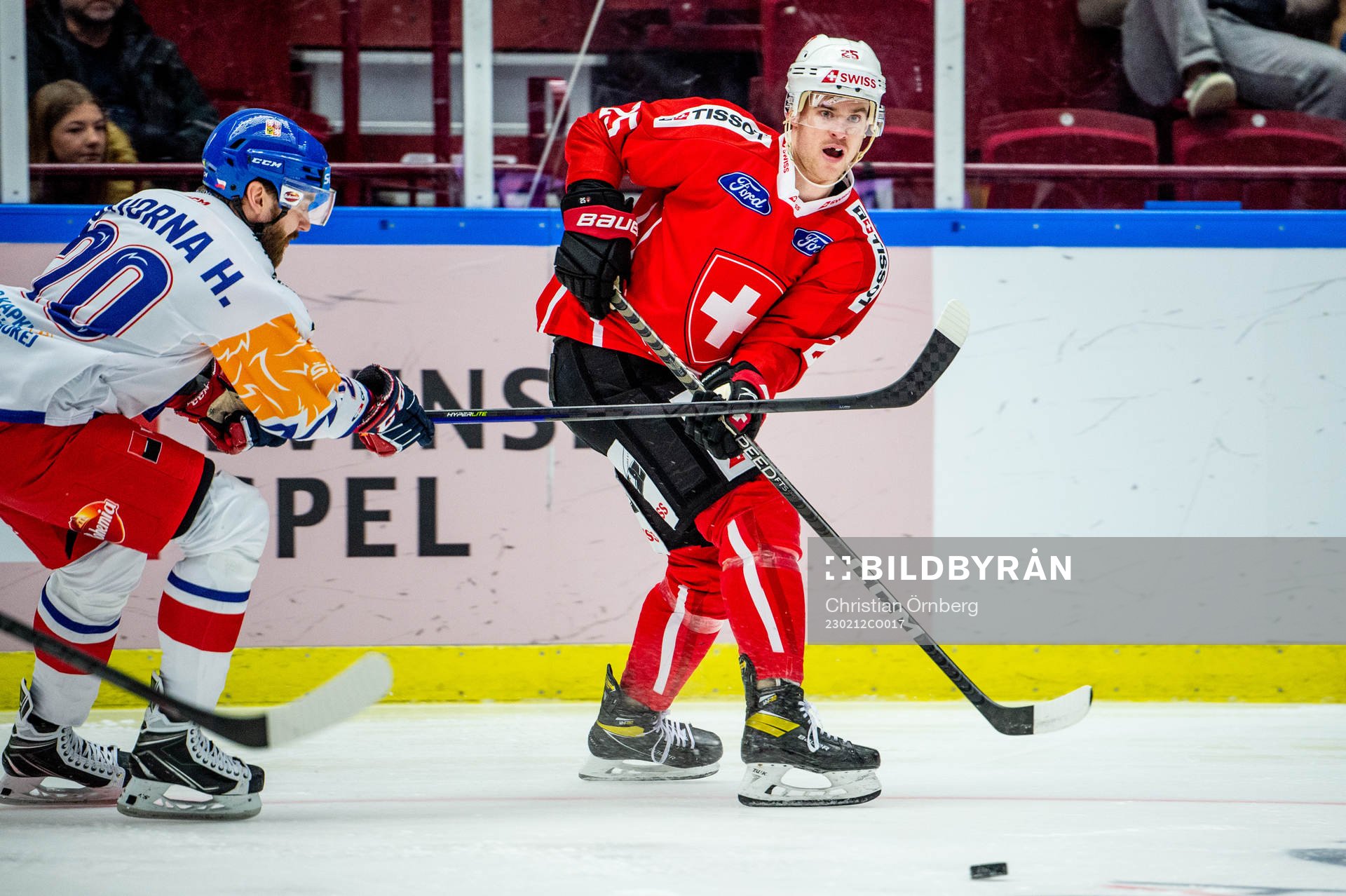 Mirco Müller of Switzerland and Hynek Zohorna of Czechia
