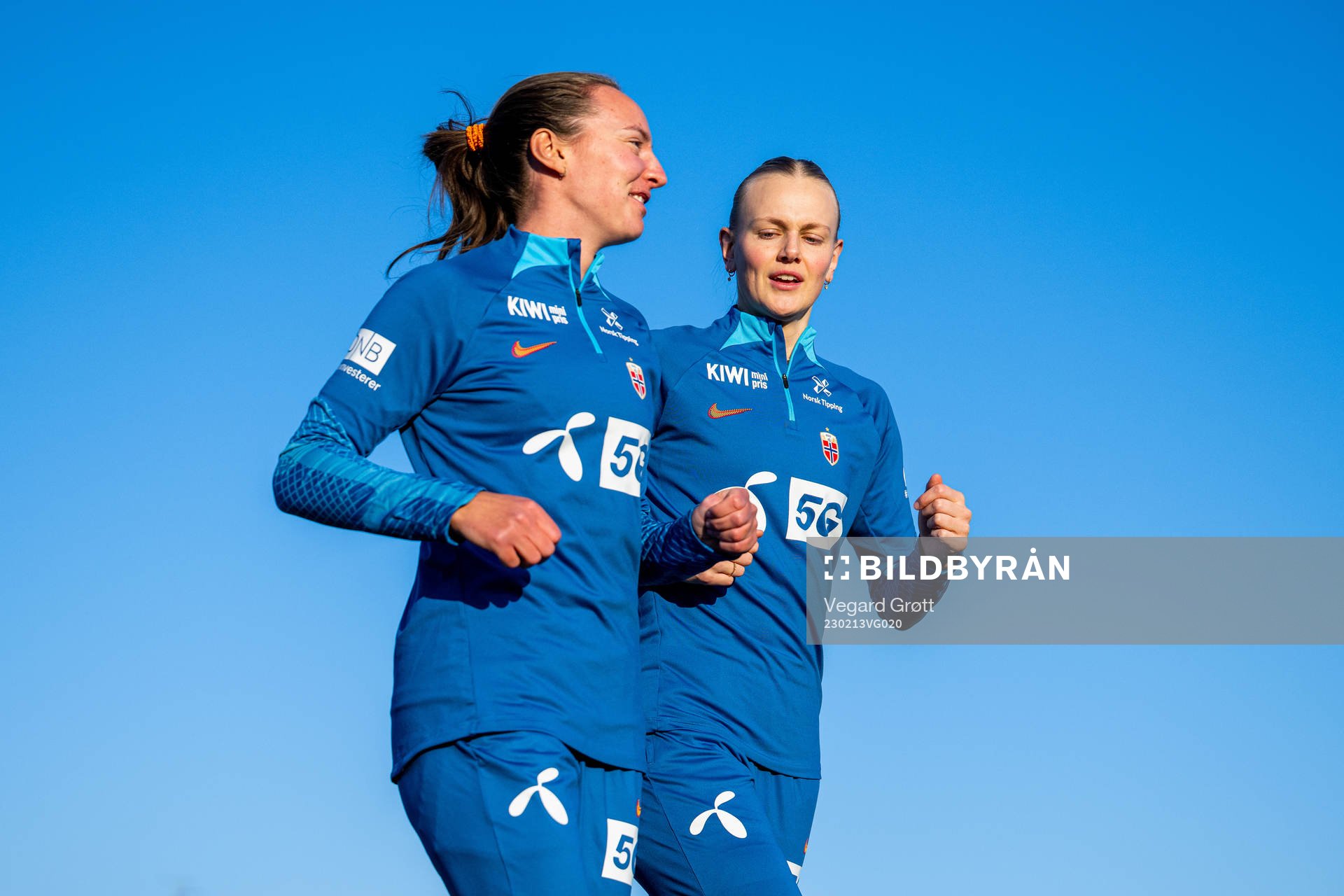Marit Bratberg Lund and Karina Sævik of the Norwegian women's national football team during a training session on February 13, 2023 in Angers.