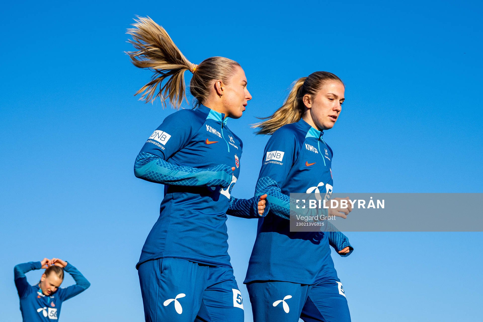 Thea Bjelde and Emilie Nautnes of the Norwegian women's