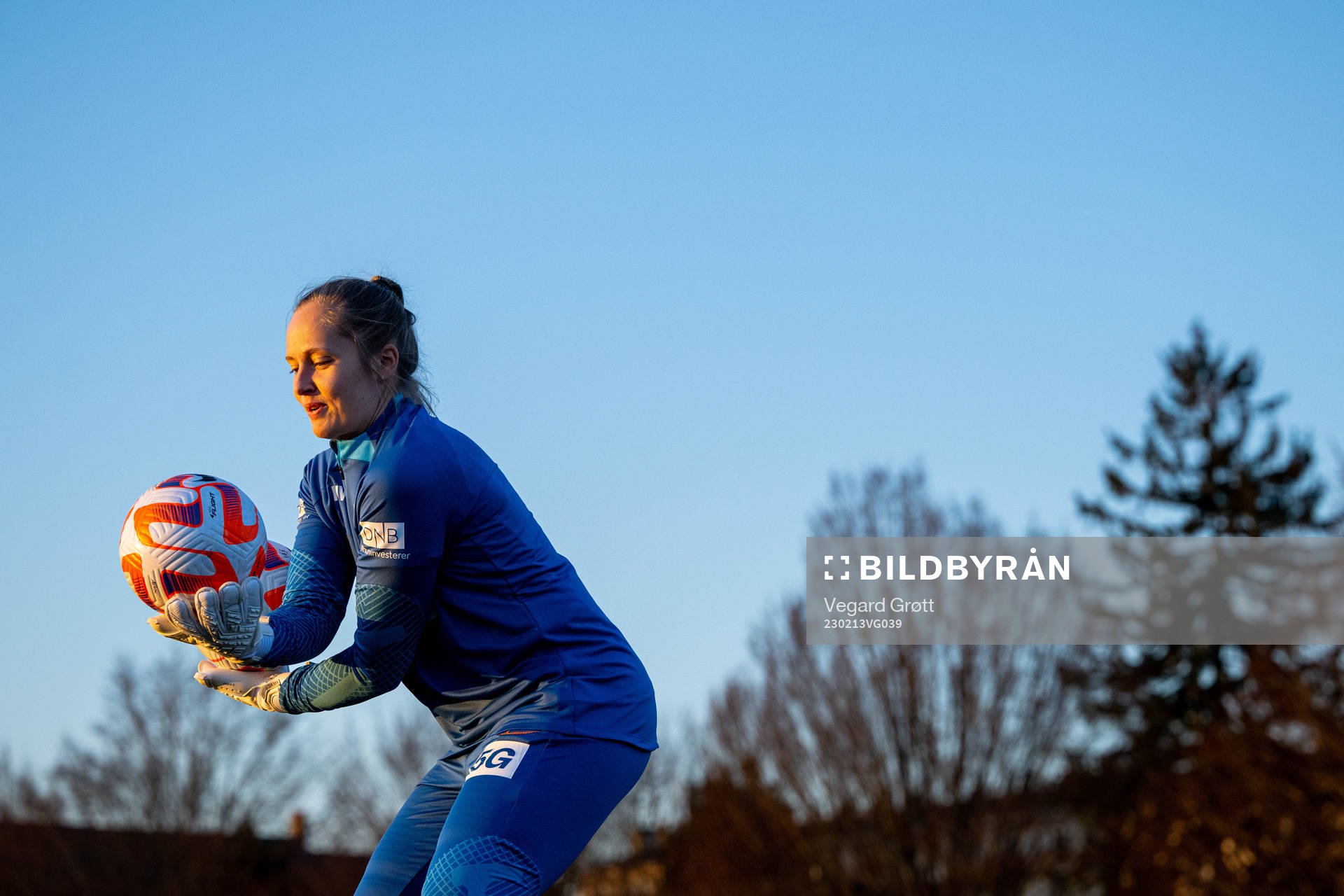 Goalkeeper Aurora Mikalsen of the Norwegian women's national football team during a training session on February 13, 2023 in Angers.