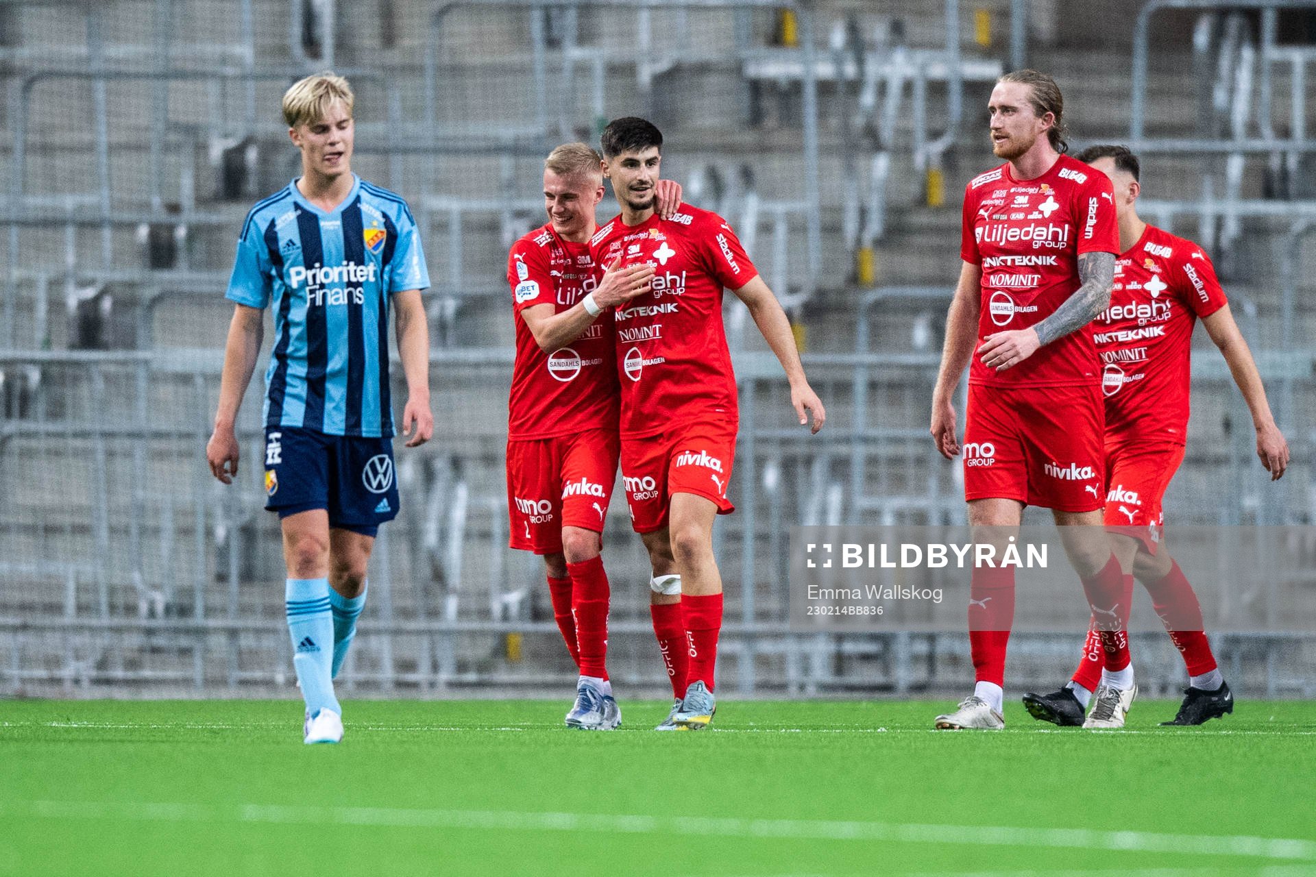 Värnamos Emin Grozdanic jublar med Viktor Bergh