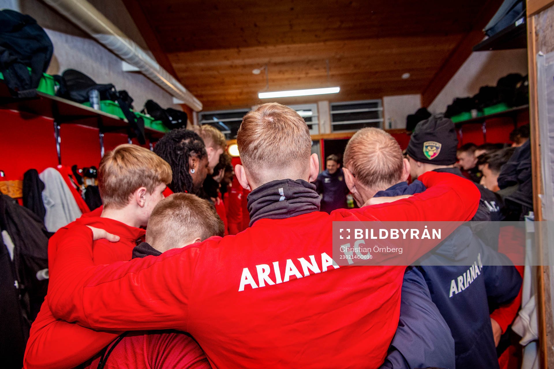 Spelarna innan Arianas träning den 14 februari 2023 i Malmö. 