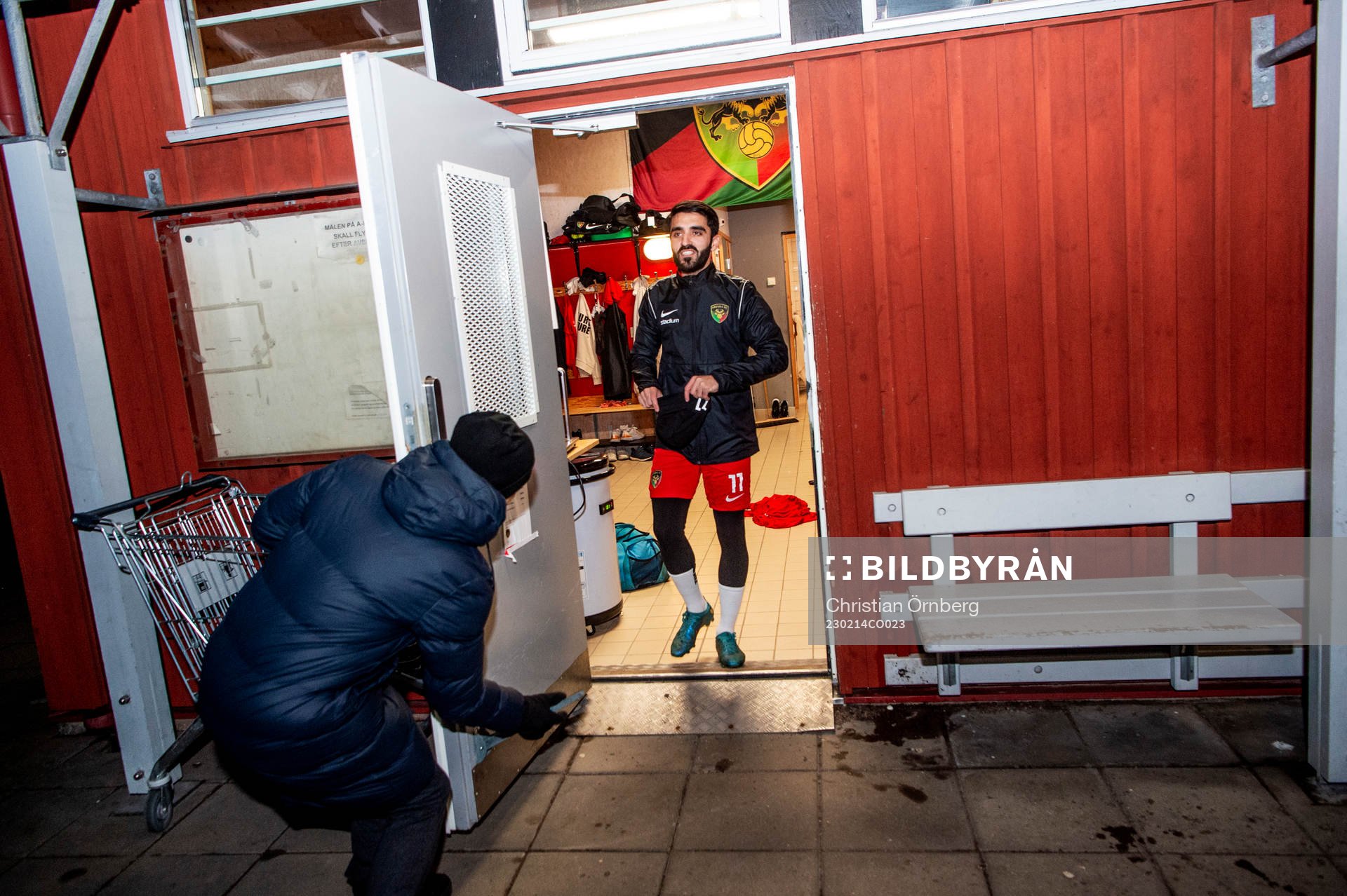 Norlla Amiris och sportchefen Omid Hushmand innan Arianas