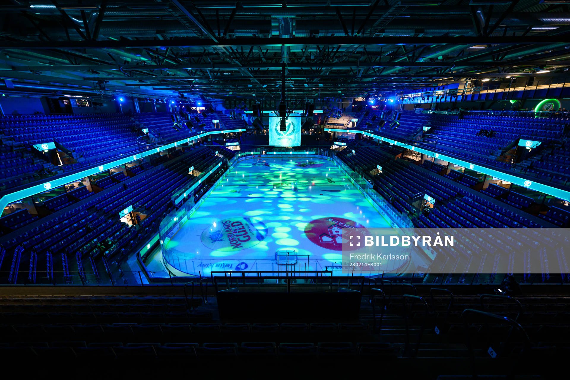 Bild över isen i Löfbergs Arena