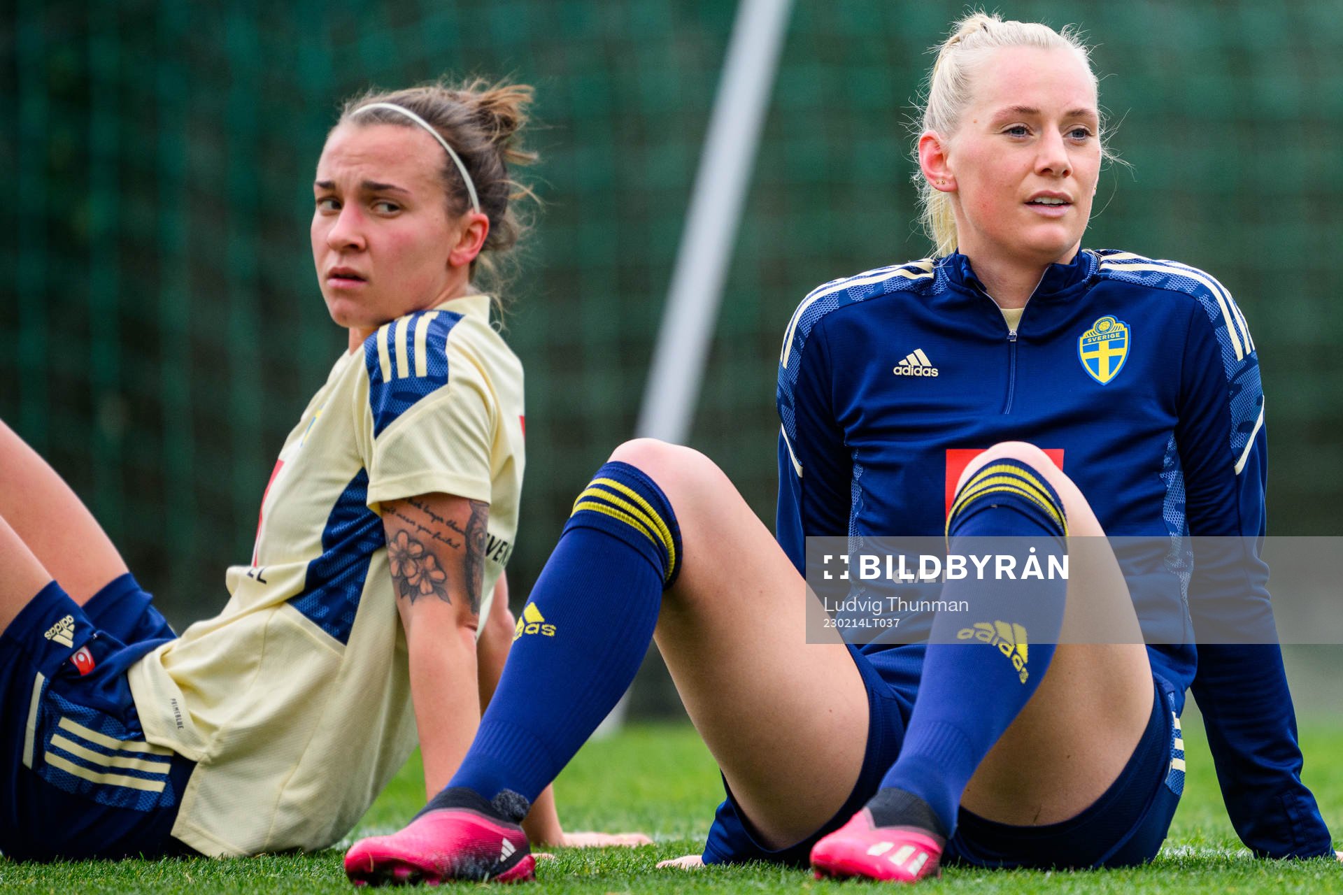 Julia Zigiotti Olme and Stina Blackstenius of the Swedish