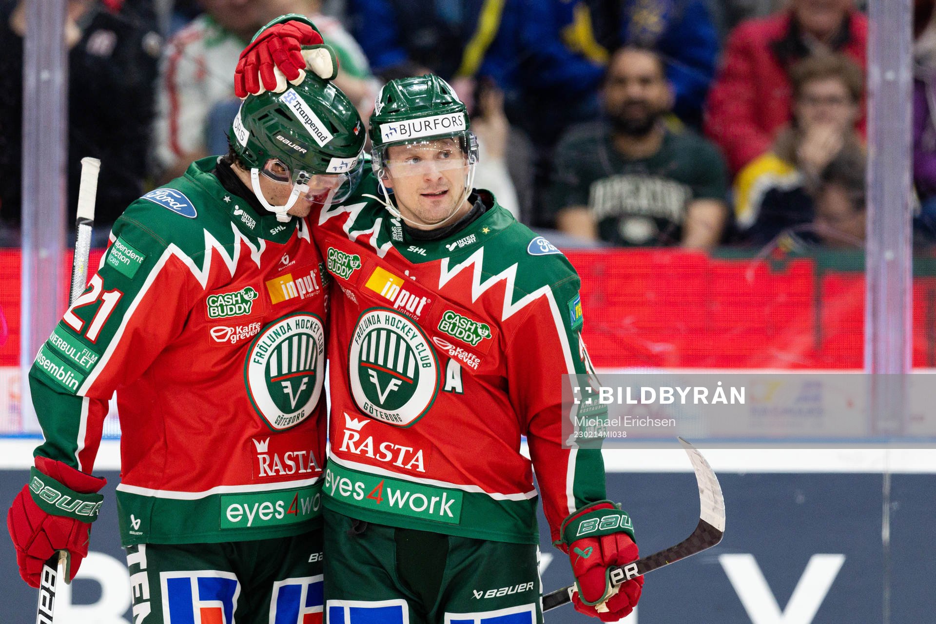 Frölundas Nicklas Lasu och Loui Eriksson jublar