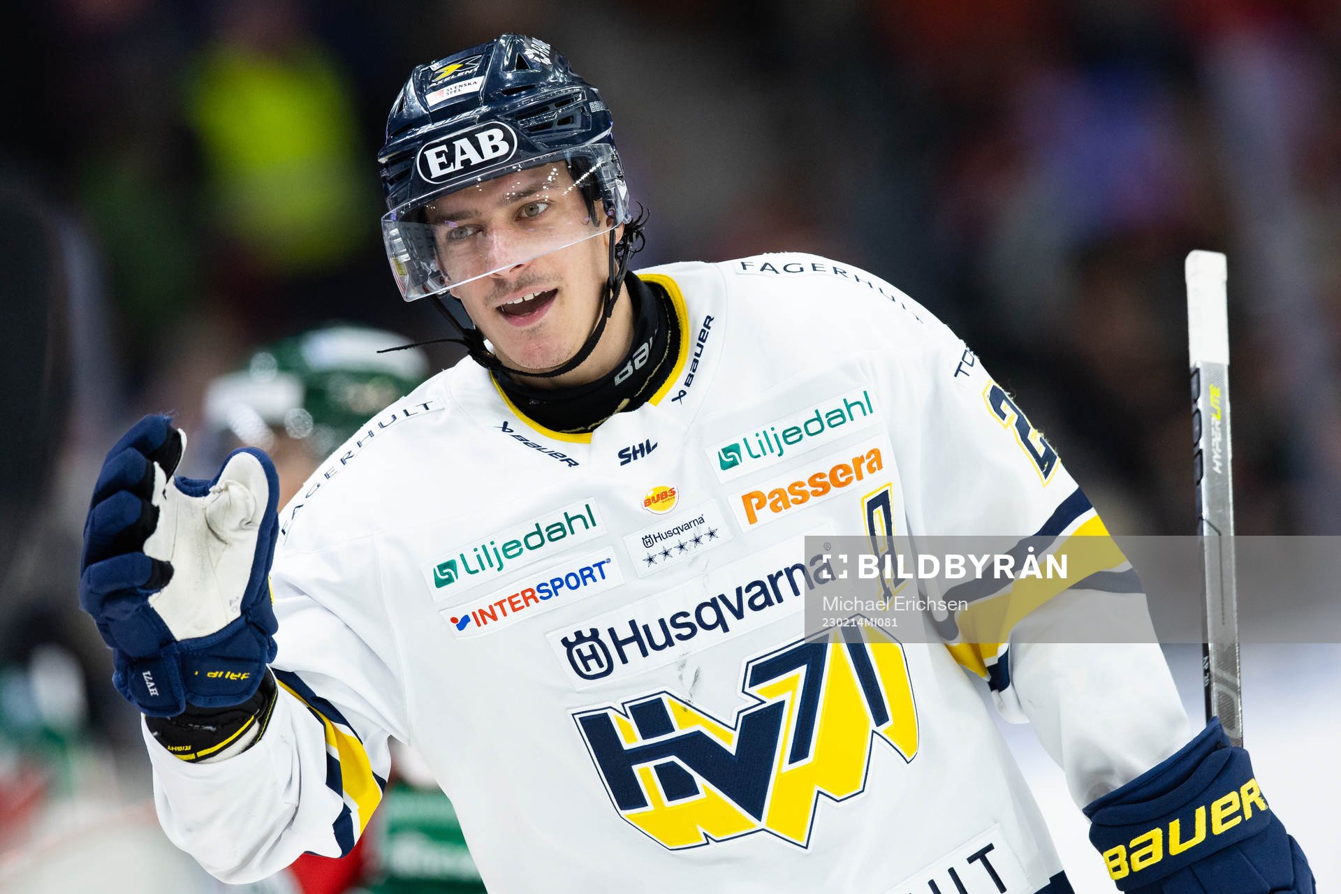 HV71s André Petersson jublar