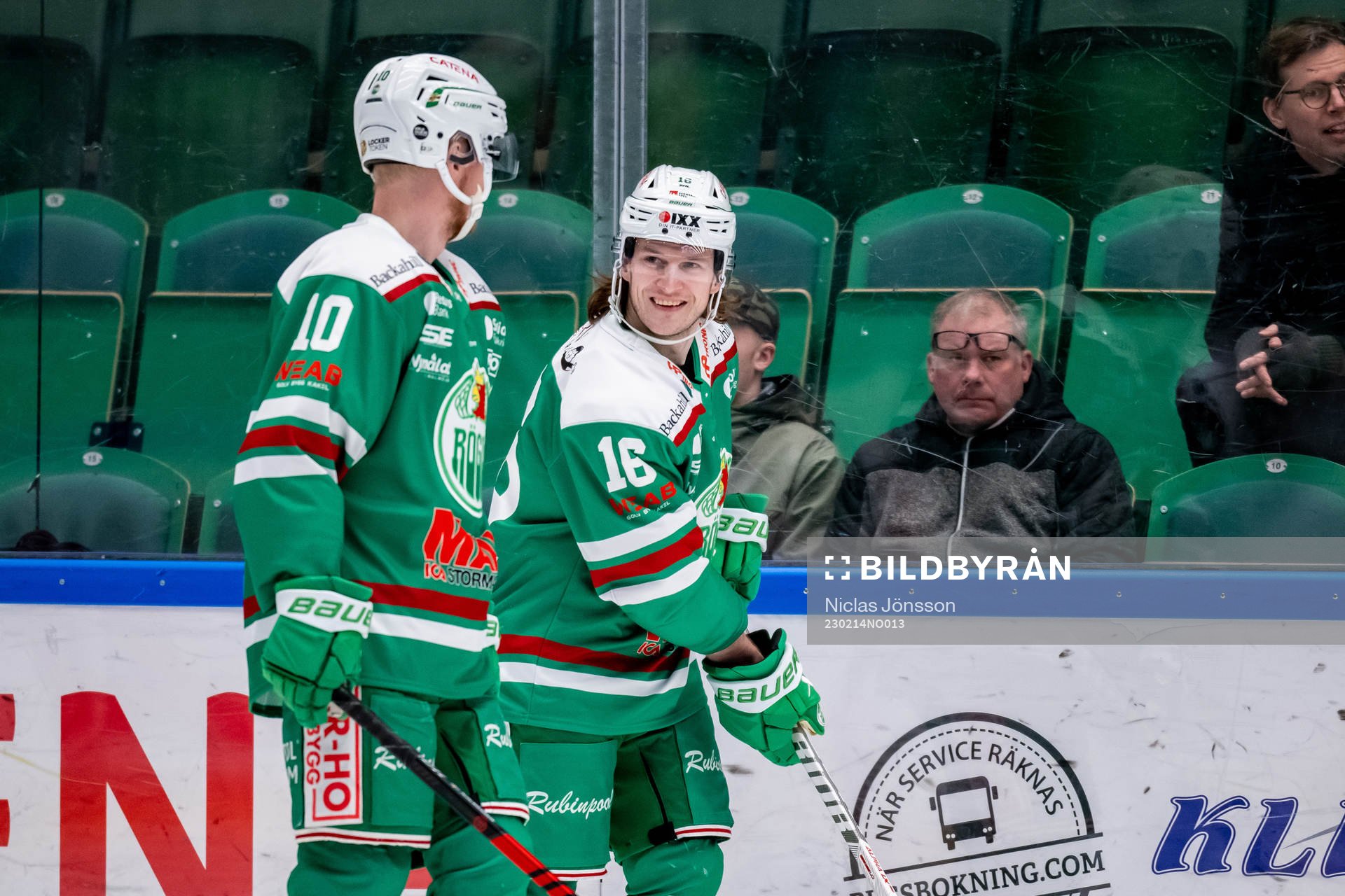 Rögles Simon Hjalmarsson  och Valtteri Viljanen