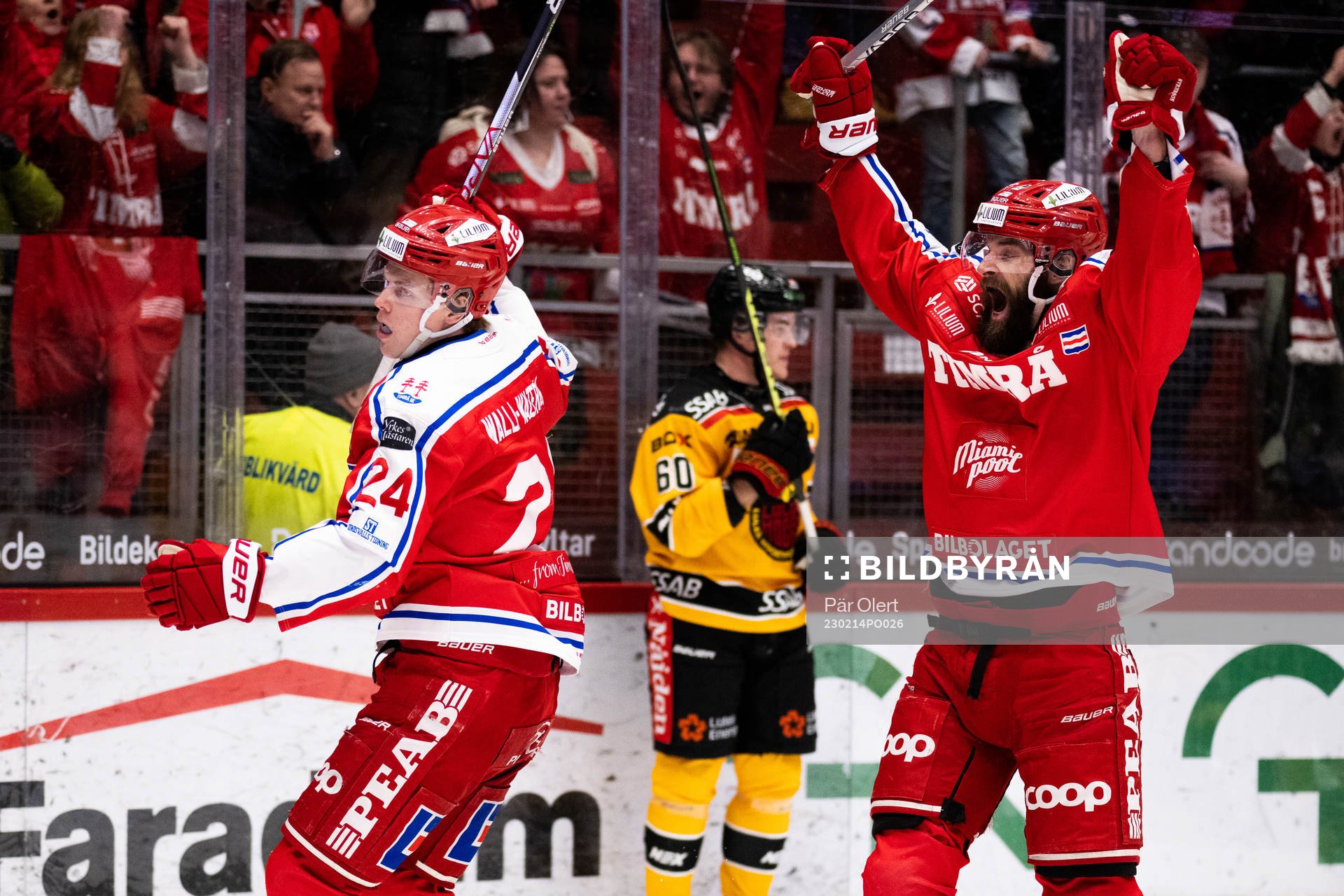 Timrås Erik Walli Walterholm och Per Svensson jublar