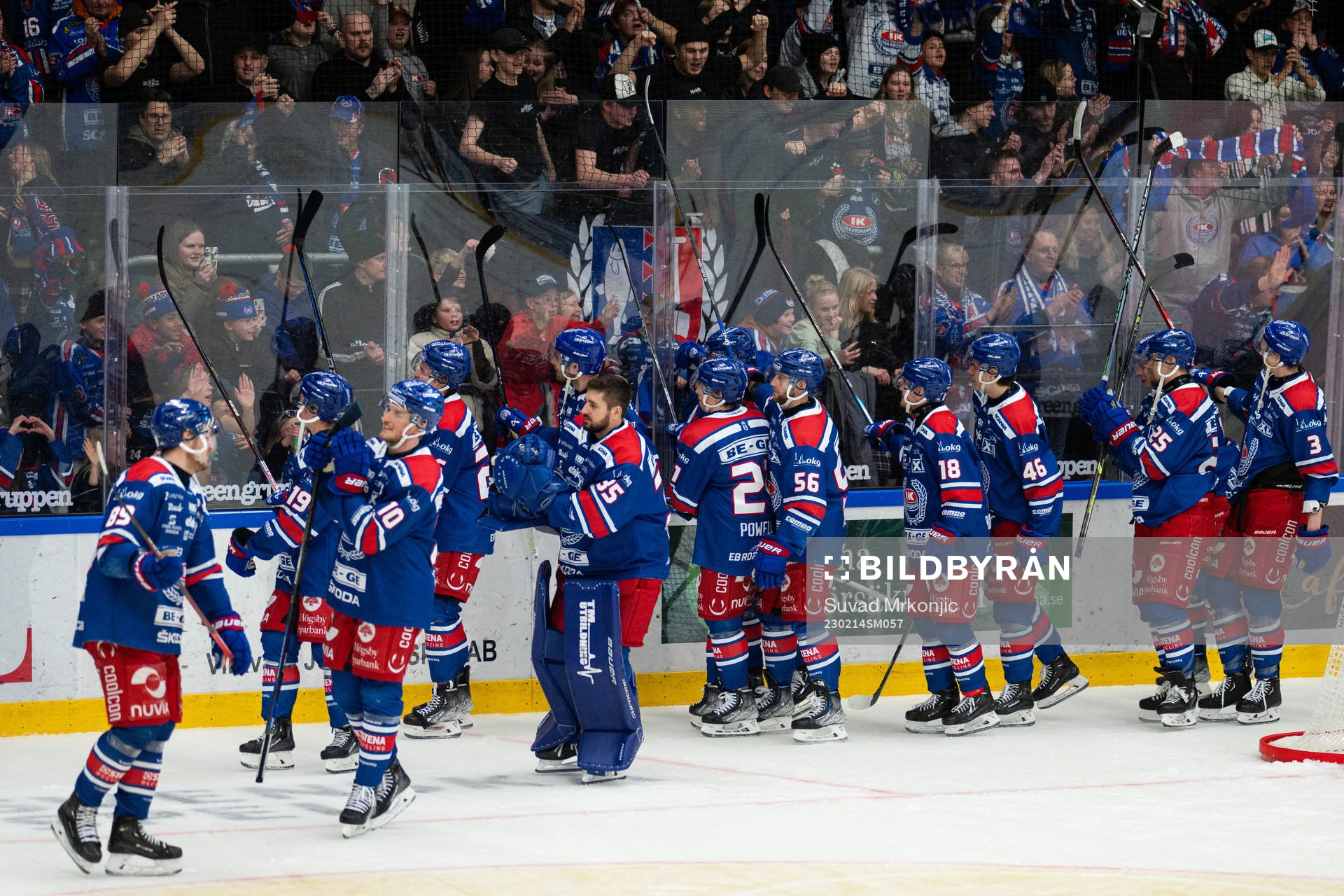 Oskarshamns spelare och supportrar jublar