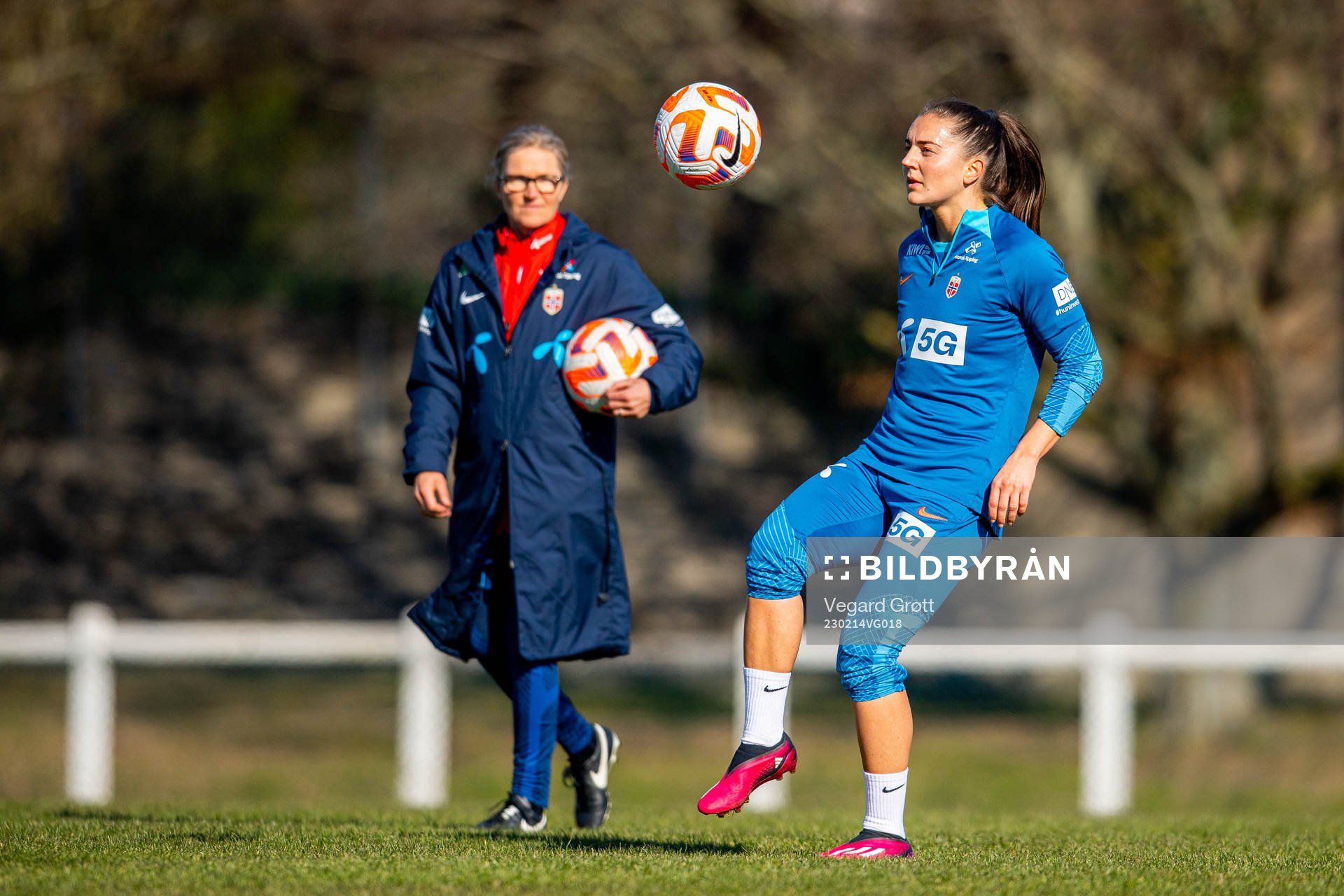 Hege Riise, head coach, and Vilde Bøe Risa of the