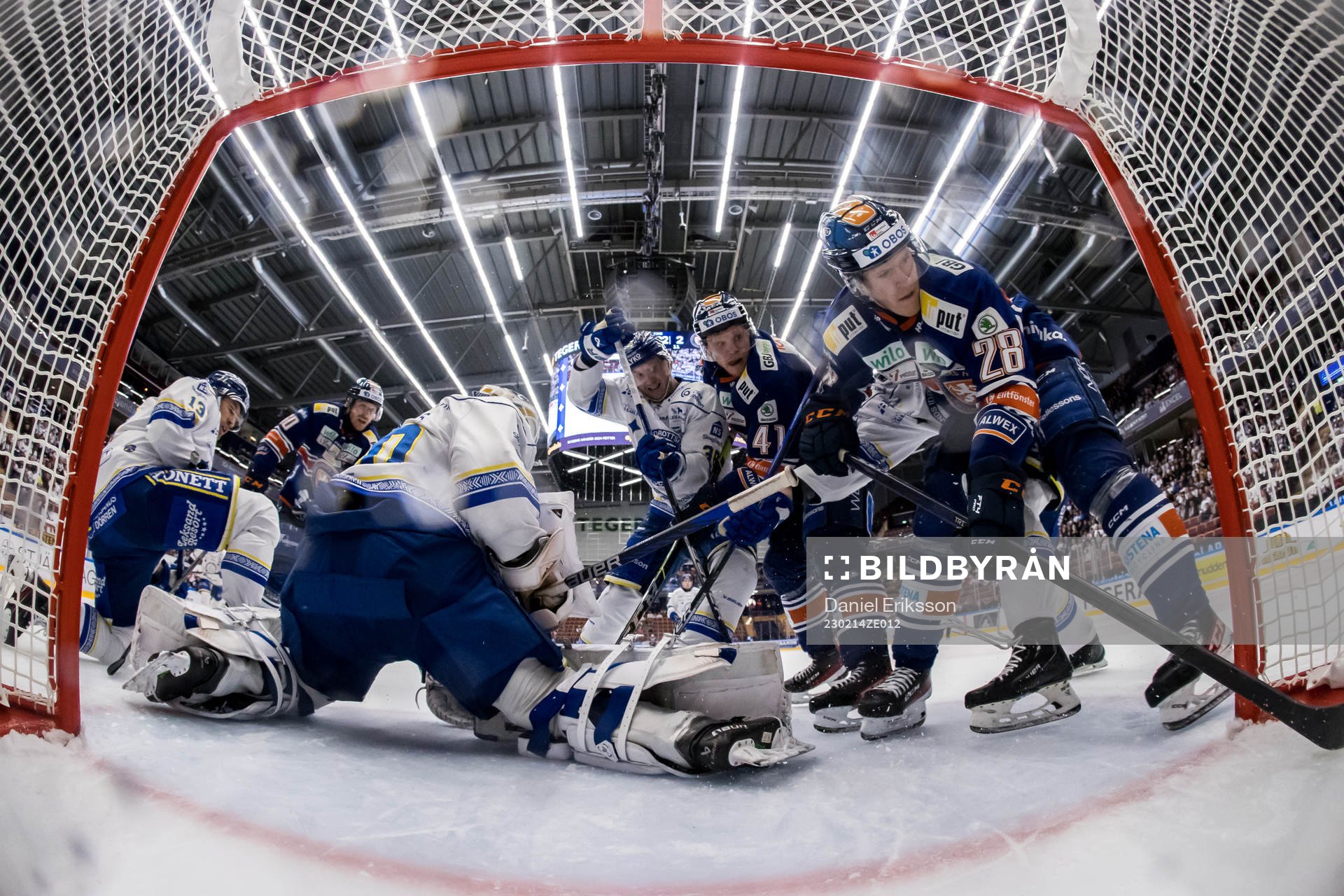 Leksands Jon Knuts och Leksands målvakt Mantas Armalis och