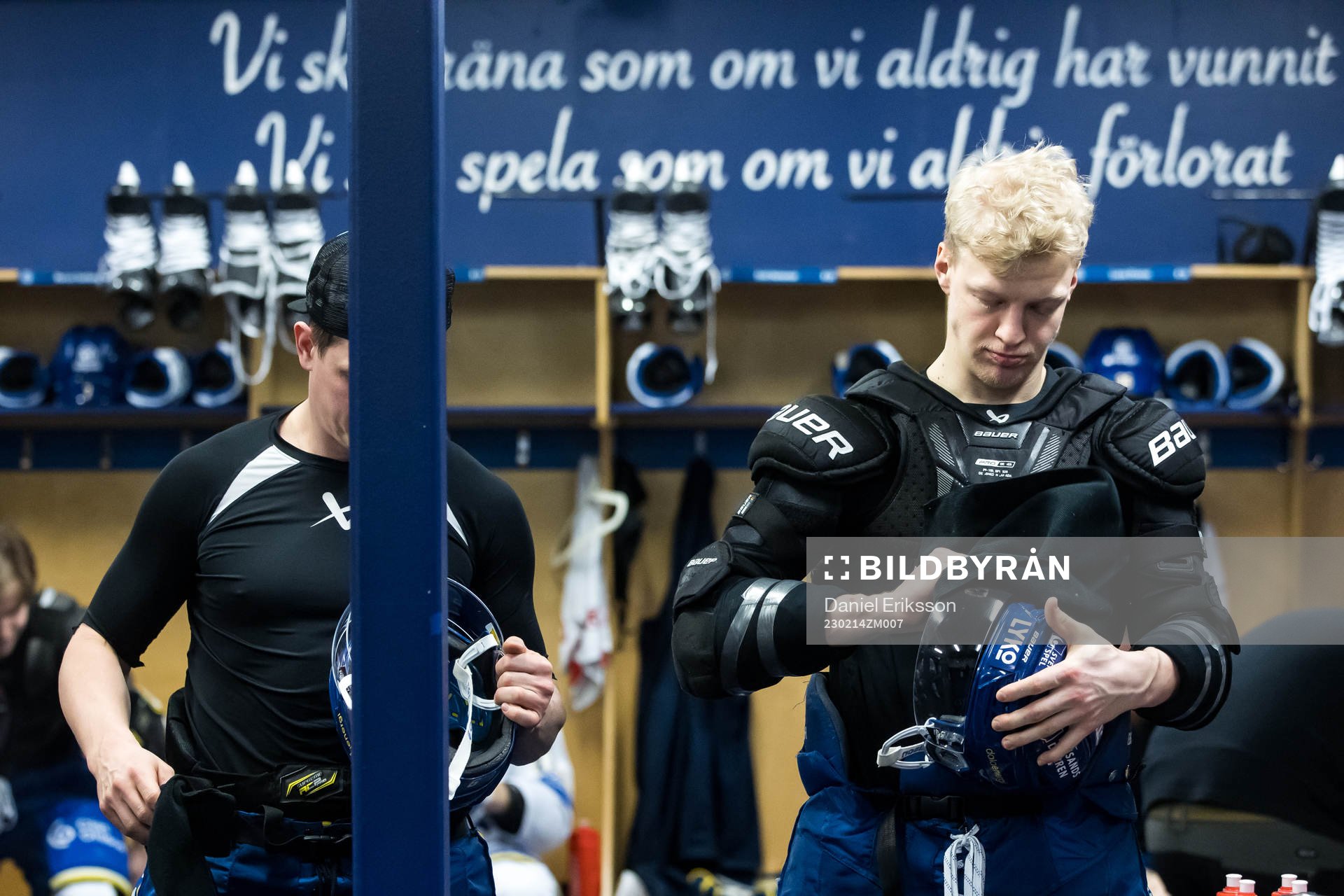 Leksands Emil Heineman innan ishockeymatchen i SHL mellan