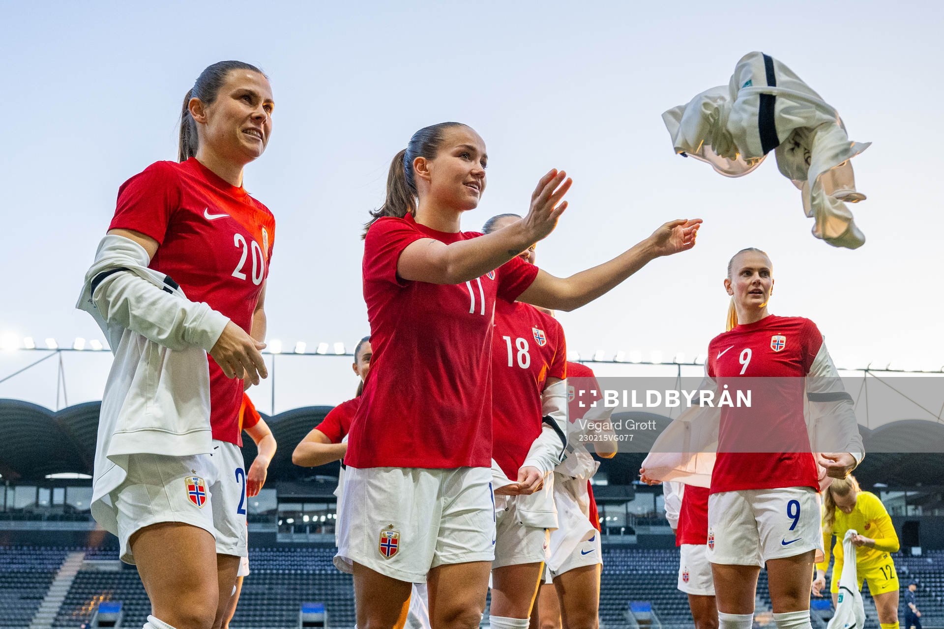 Emilie Bosshard Haavi, Guro Reiten and Karina Sævik of Norway ahead of the international friendly football match between Uruguay and Norway on February 15, 2023 in Angers.