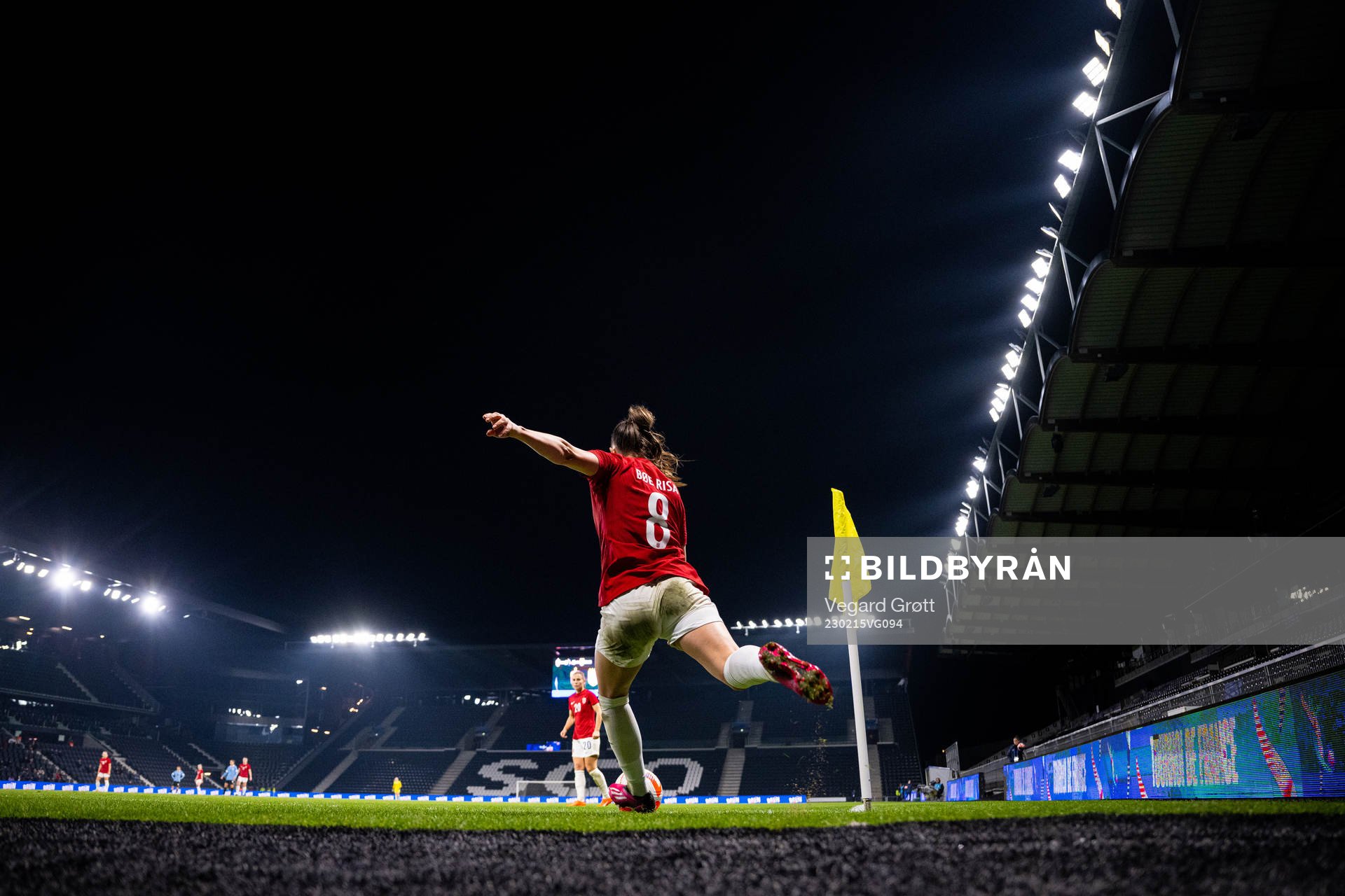Vilde Bøe Risa of Norway takes a corner kick