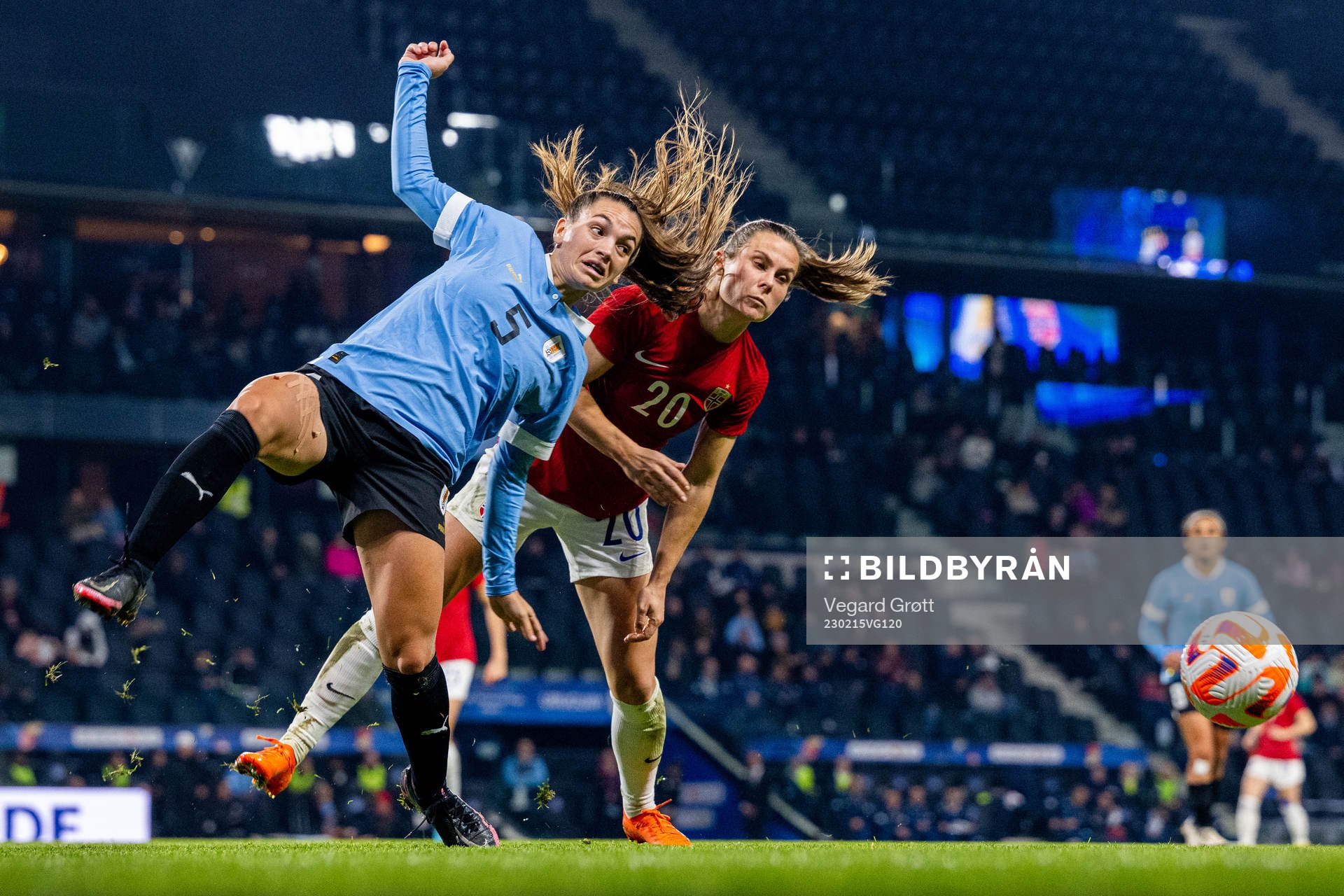 Karol Bermudez of Uruguay and Emilie Bosshard Haavi of